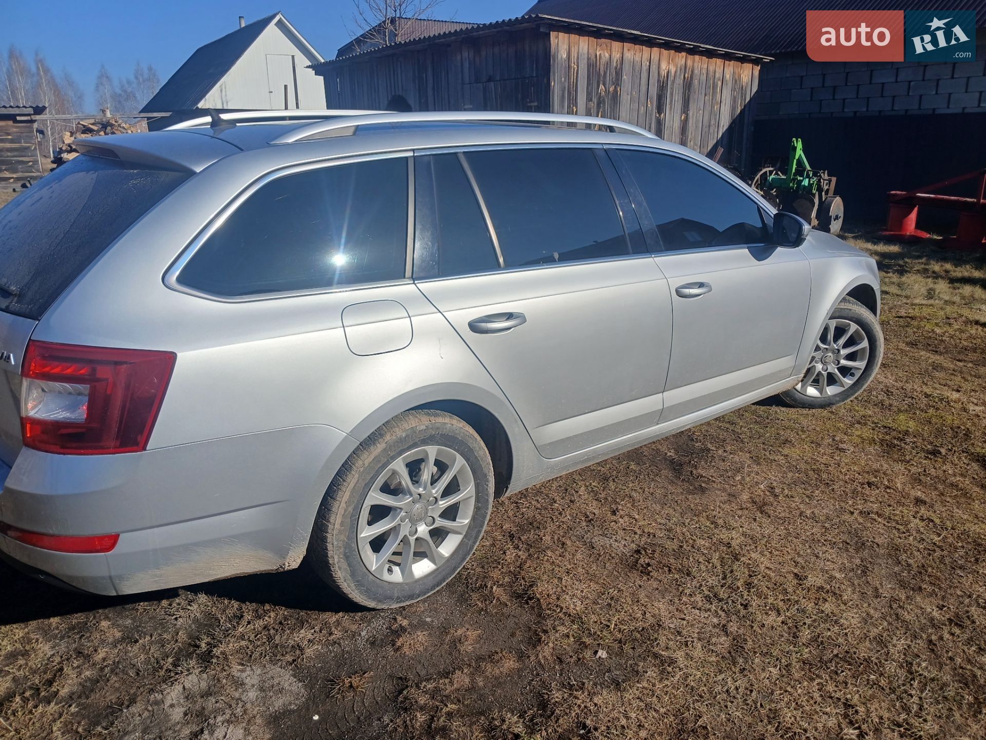 Skoda Octavia 2017 VIN TMBJJ7NE3H0170380 фото оголошення 4 з 30
