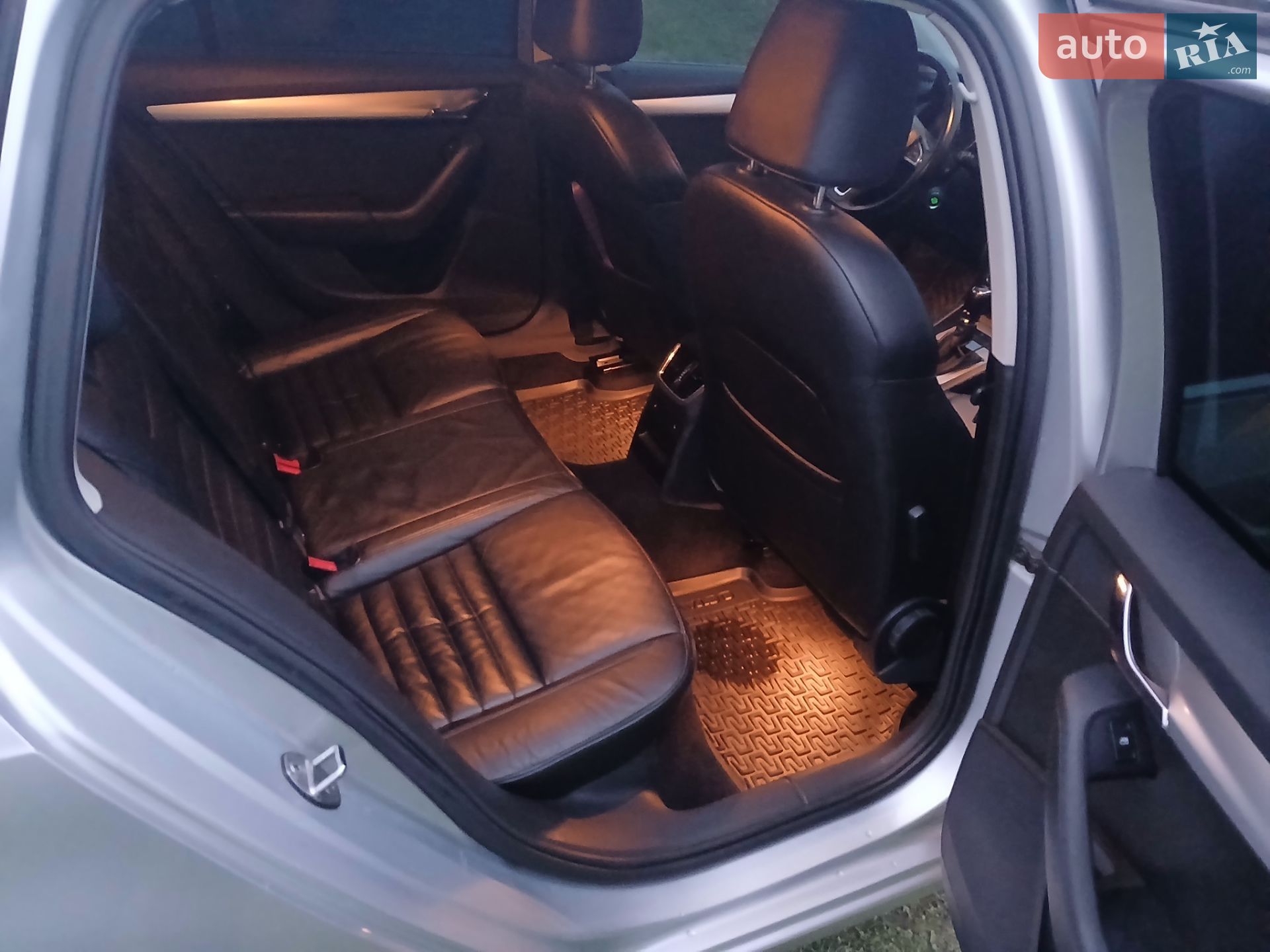 Skoda Octavia 2017 VIN TMBJJ7NE3H0170380 фото оголошення 17 з 30