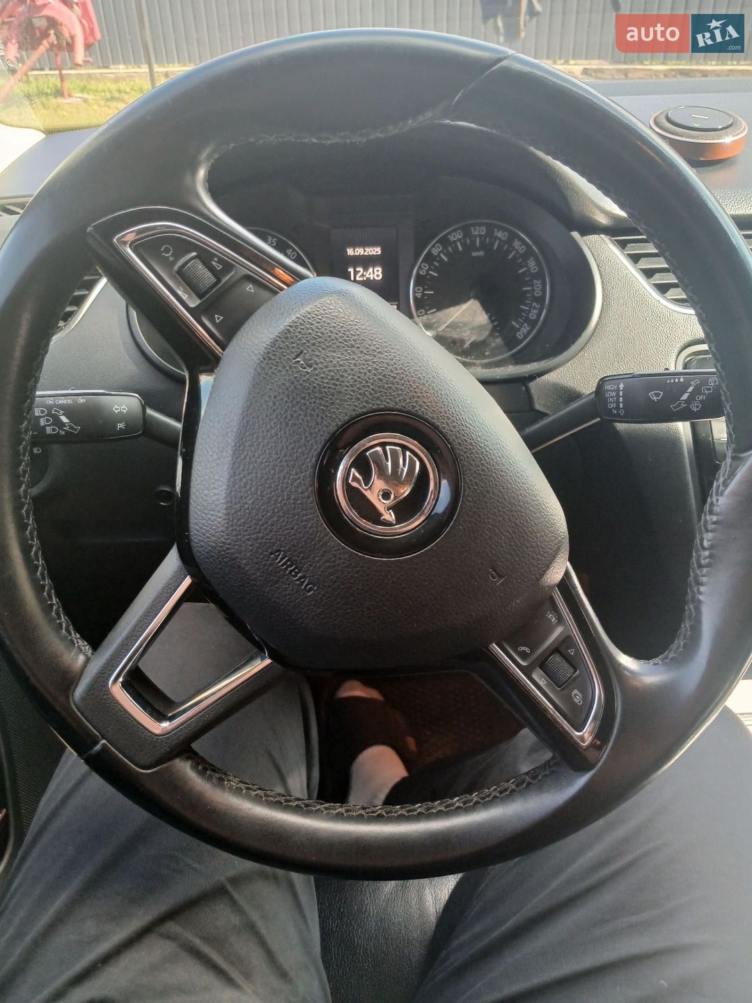 Skoda Octavia 2017 VIN TMBJJ7NE3H0170380 фото оголошення 25 з 30