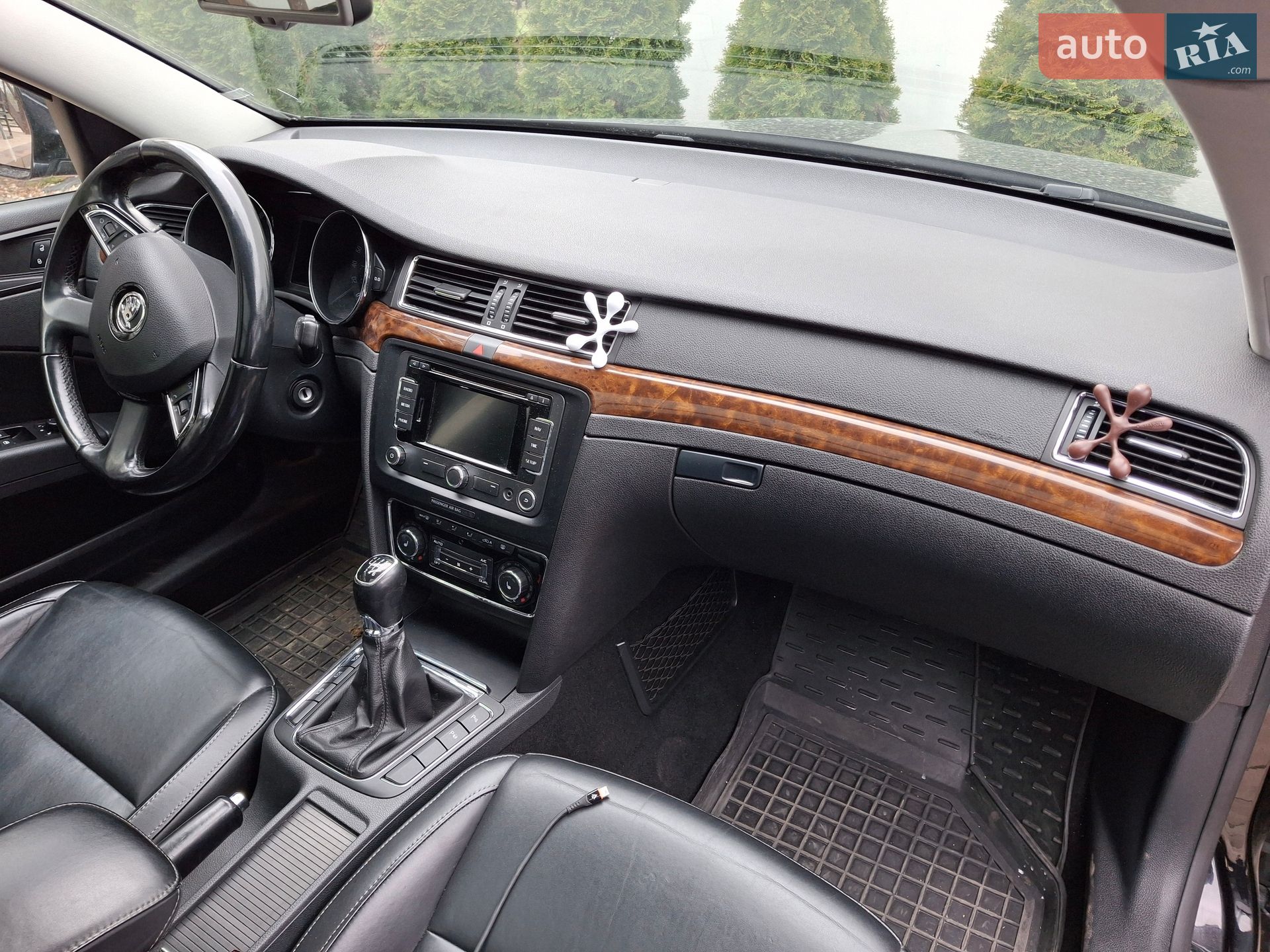 Skoda Superb 2014 VIN TMBJJ73T7F9032593 фото оголошення 4 з 24