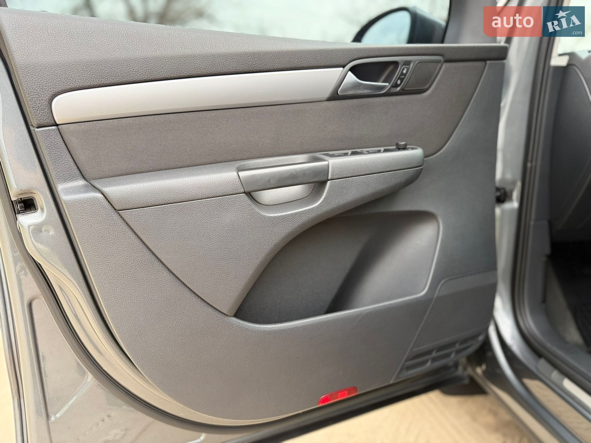 Volkswagen Sharan 2012 VIN WVWZZZ7NZDV003632 фото оголошення 20 з 52