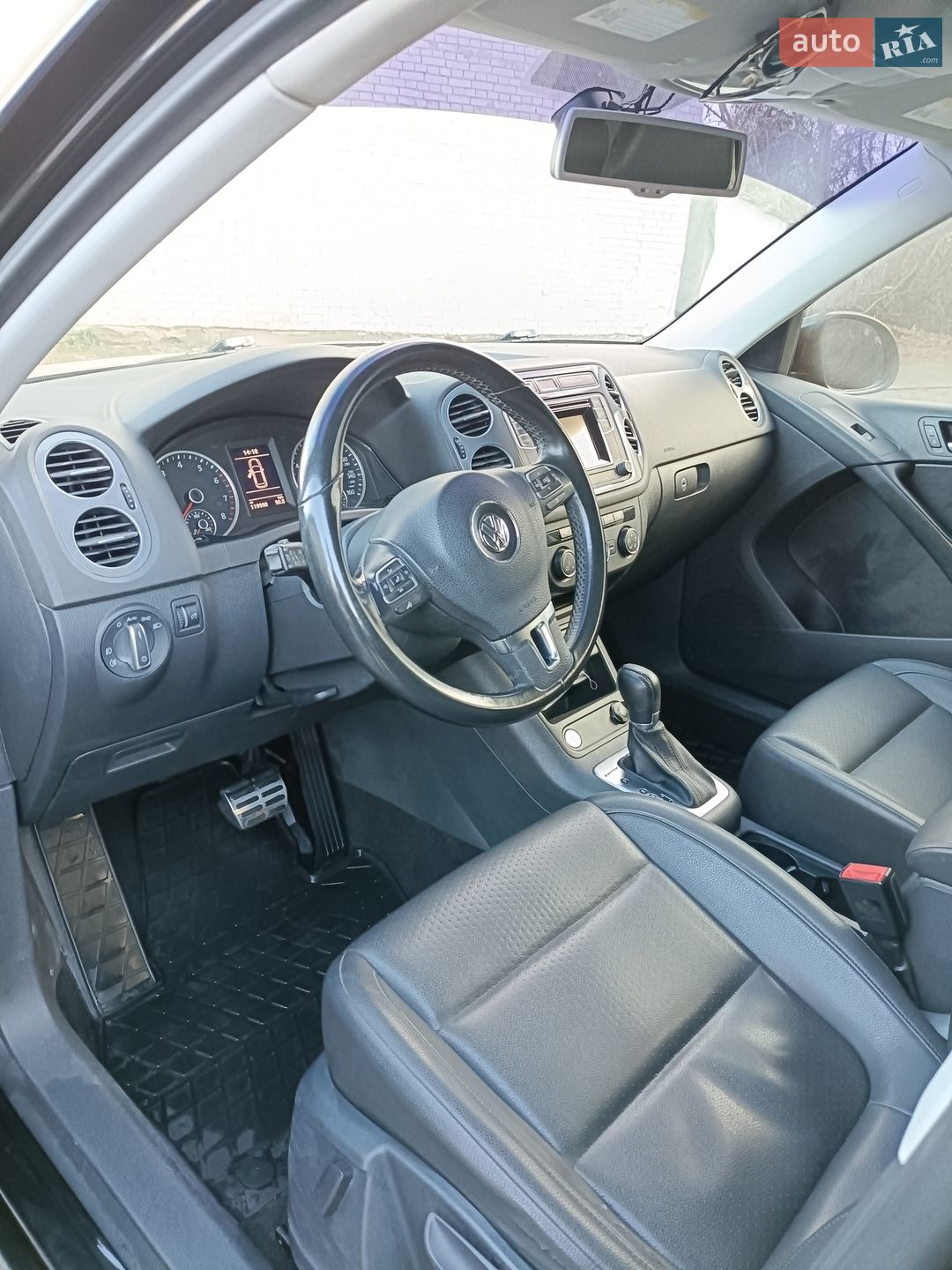 Volkswagen Tiguan 2016 VIN WVGBV7AX1GW604710 фото оголошення 11 з 23