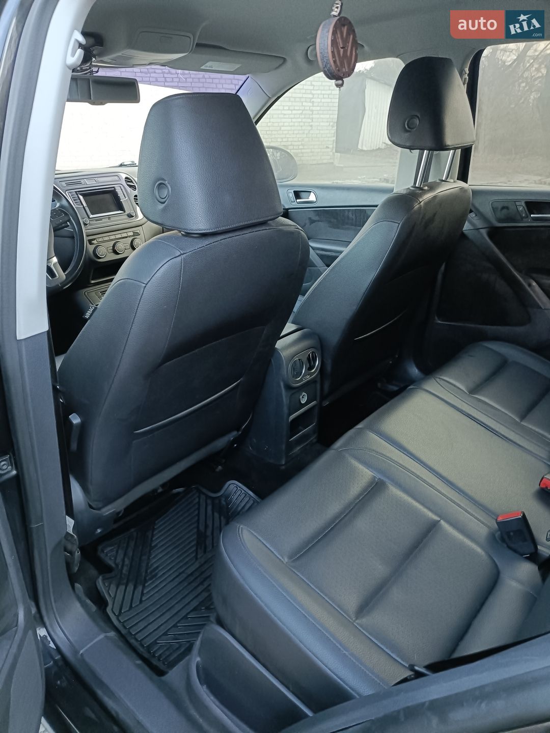 Volkswagen Tiguan 2016 VIN WVGBV7AX1GW604710 фото оголошення 12 з 23