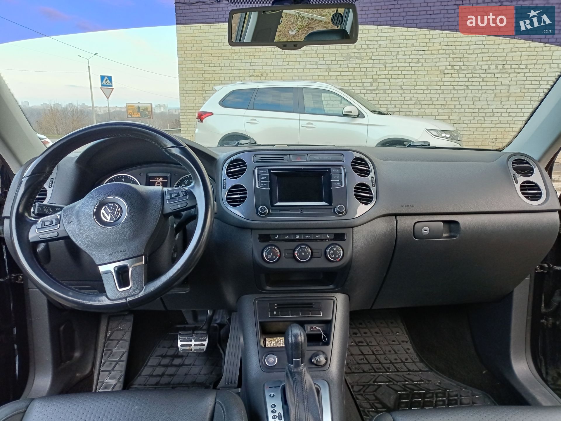 Volkswagen Tiguan 2016 VIN WVGBV7AX1GW604710 фото оголошення 17 з 23