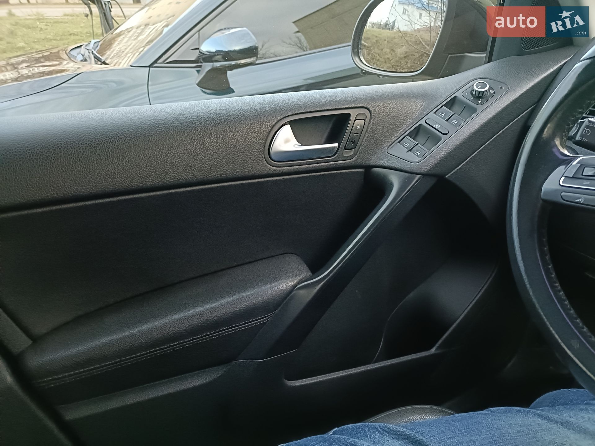 Volkswagen Tiguan 2016 VIN WVGBV7AX1GW604710 фото оголошення 22 з 23