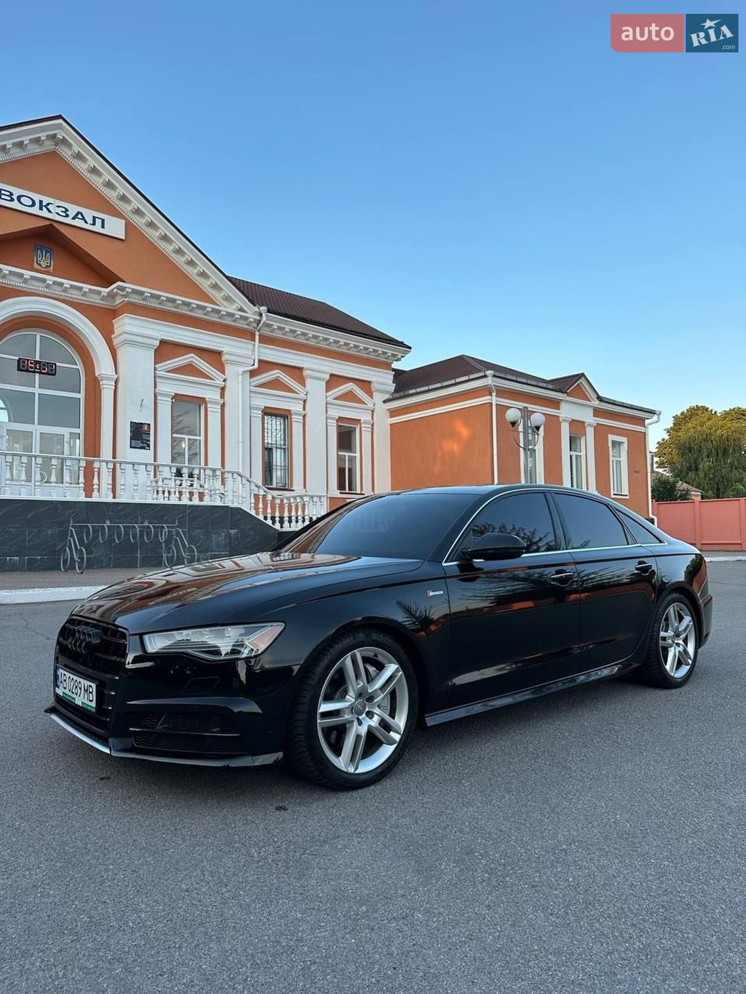 Audi A6 2015 VIN WAUFGAFC1GN021480 фото оголошення 3 з 17