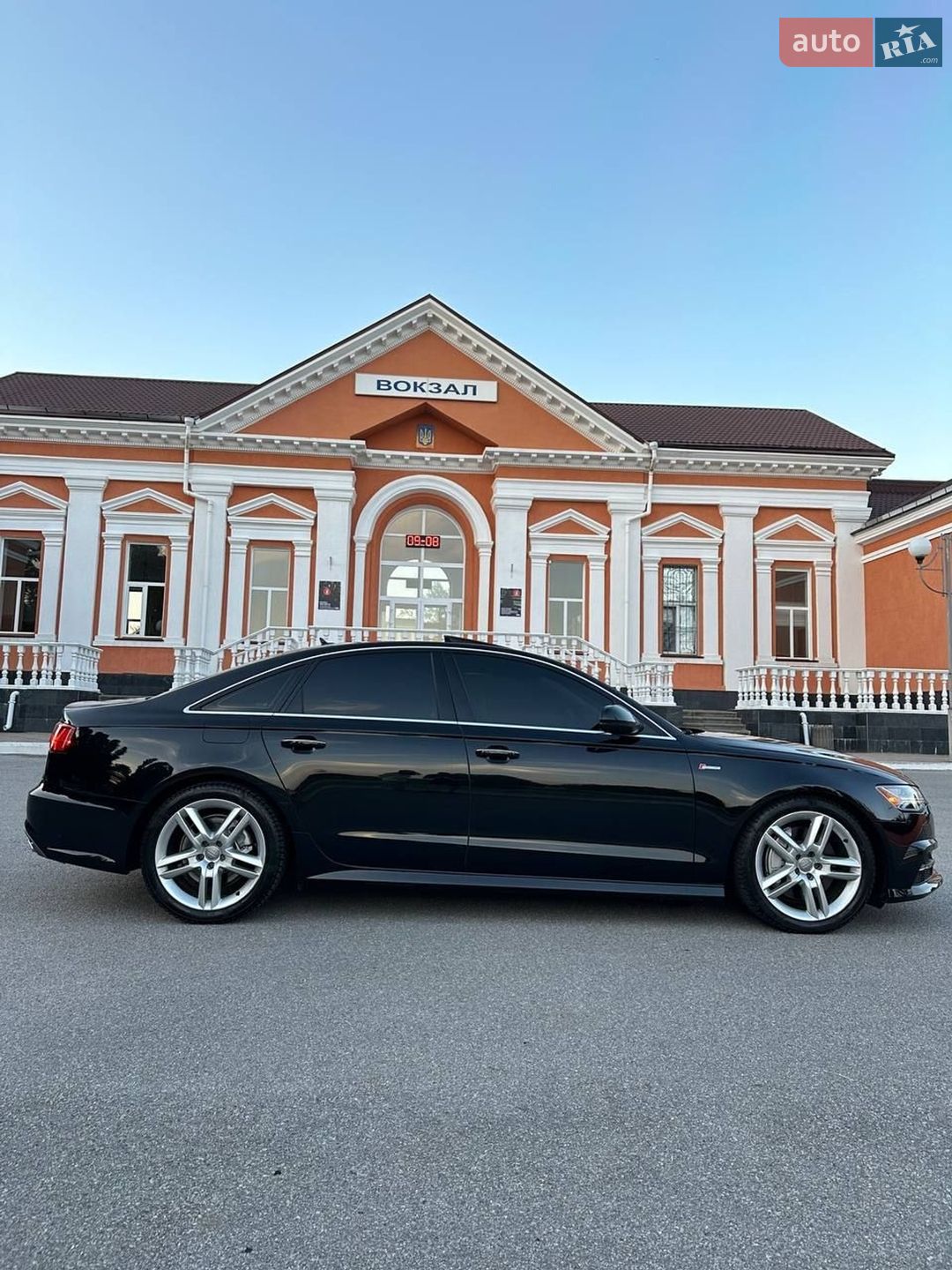 Audi A6 2015 VIN WAUFGAFC1GN021480 фото оголошення 9 з 17