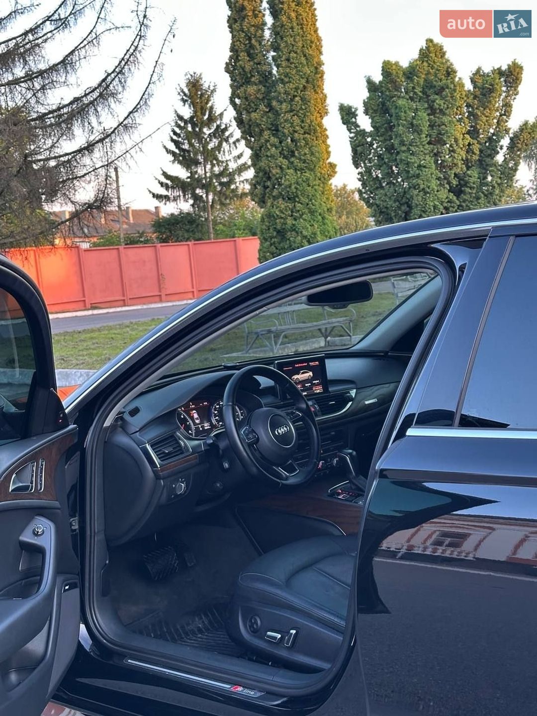 Audi A6 2015 VIN WAUFGAFC1GN021480 фото оголошення 11 з 17