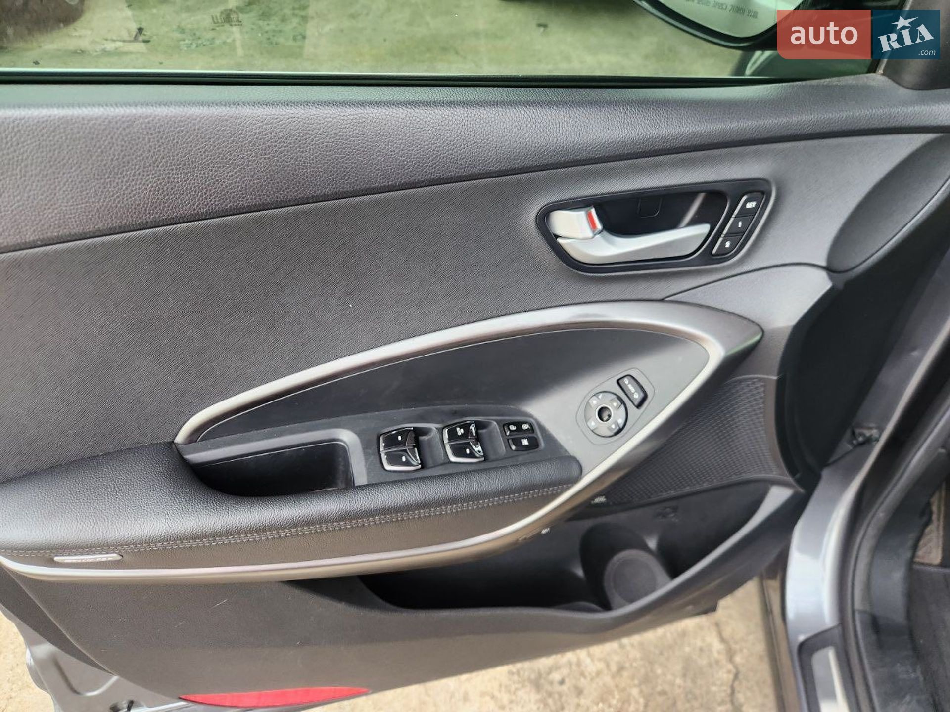 Hyundai Santa FE 2016 VIN KMHSW81UBGU690779 фото оголошення 15 з 23