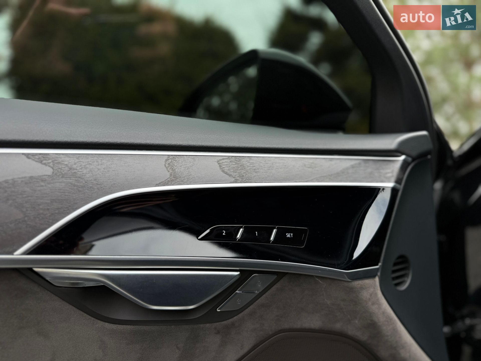 Audi A8 2021 VIN WAUZZZF85MN015100 фото оголошення 27 з 82
