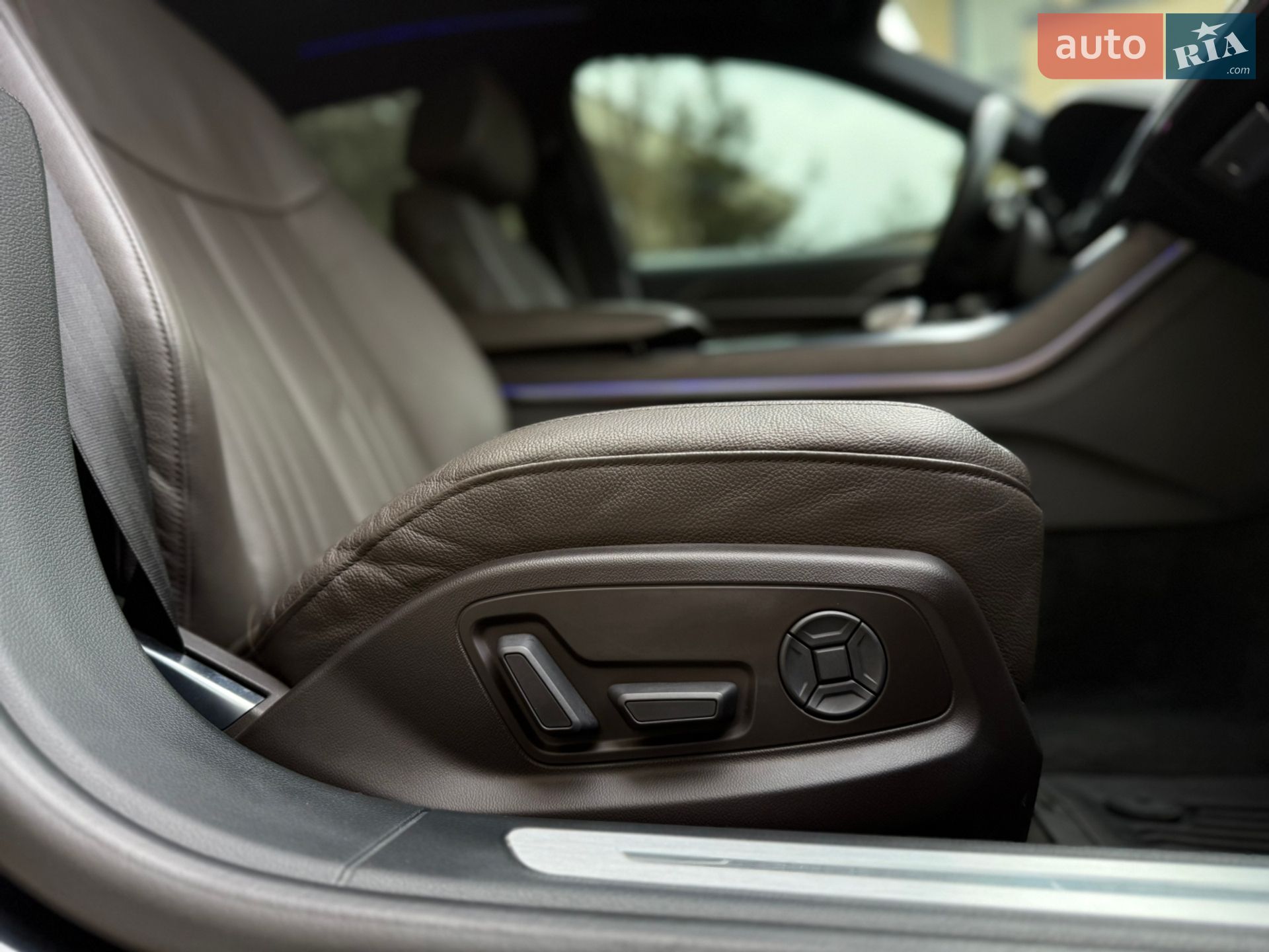 Audi A8 2021 VIN WAUZZZF85MN015100 фото оголошення 78 з 82