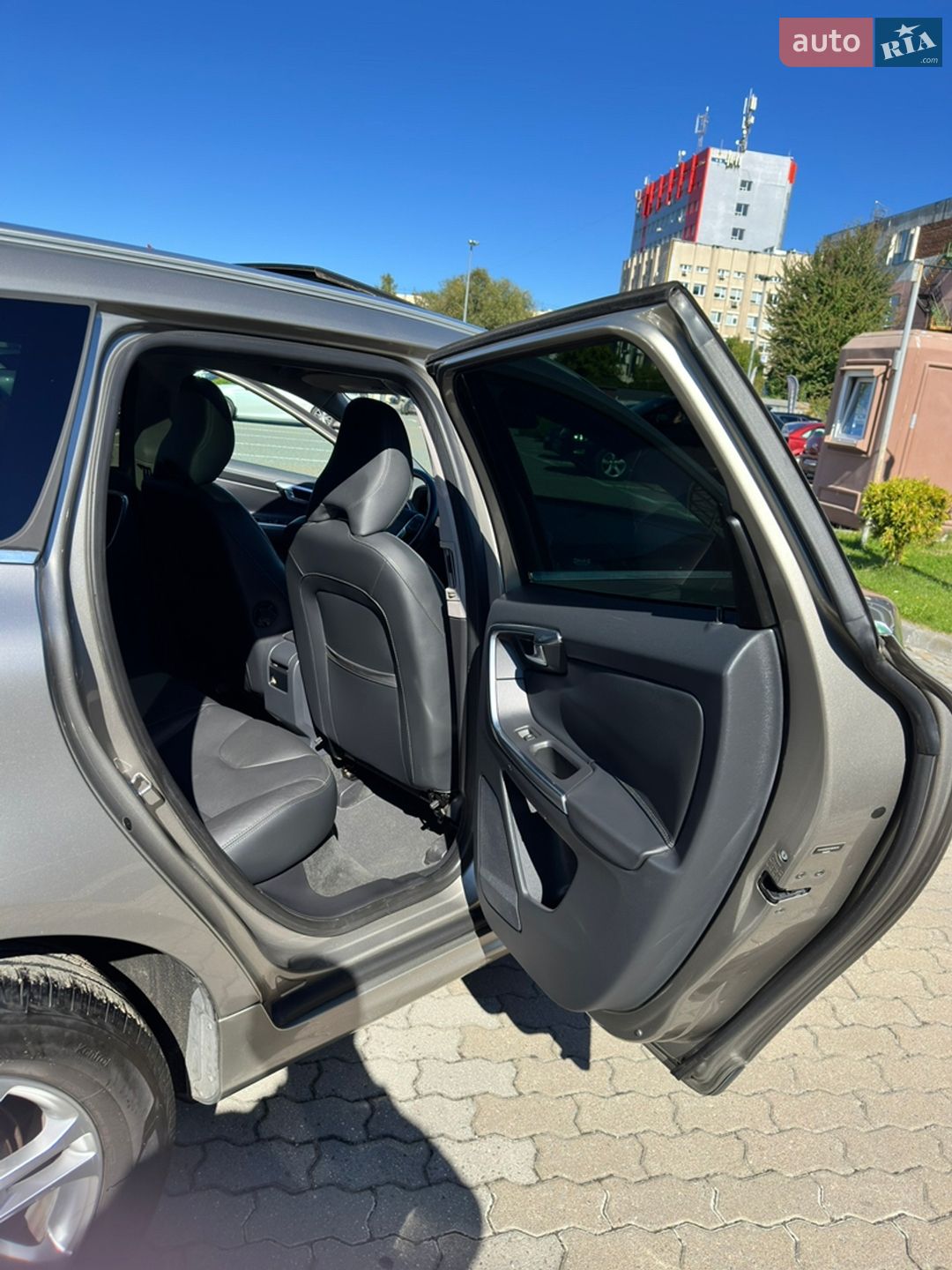 Volvo XC60 2014 VIN YV440MDCXF2620474 фото оголошення 13 з 21