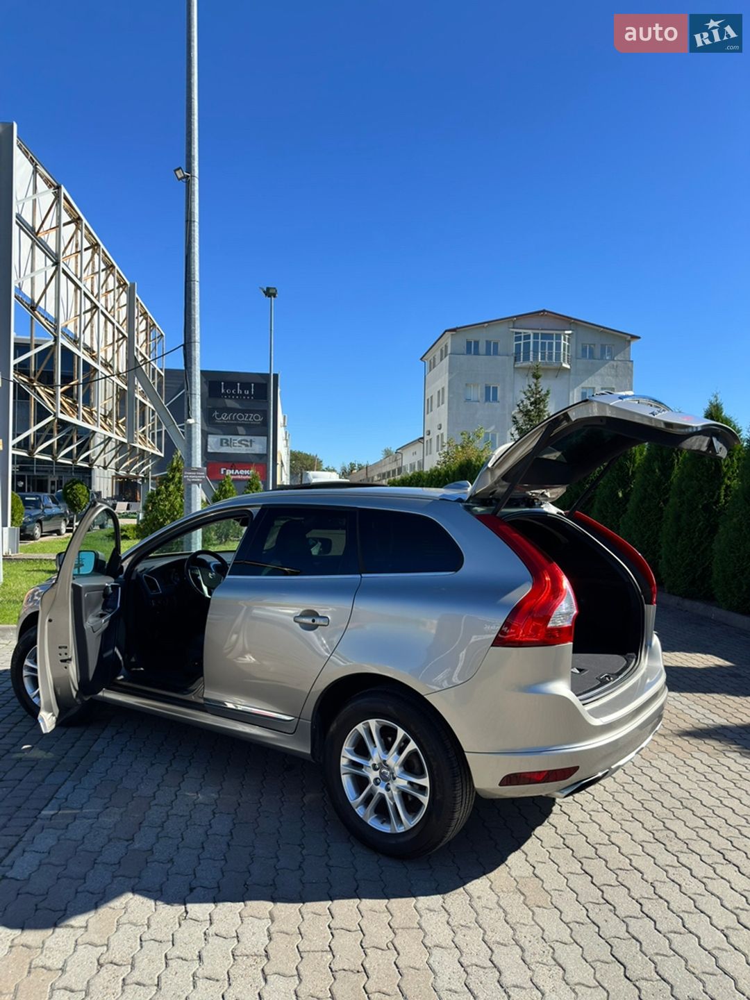 Volvo XC60 2014 VIN YV440MDCXF2620474 фото оголошення 17 з 21