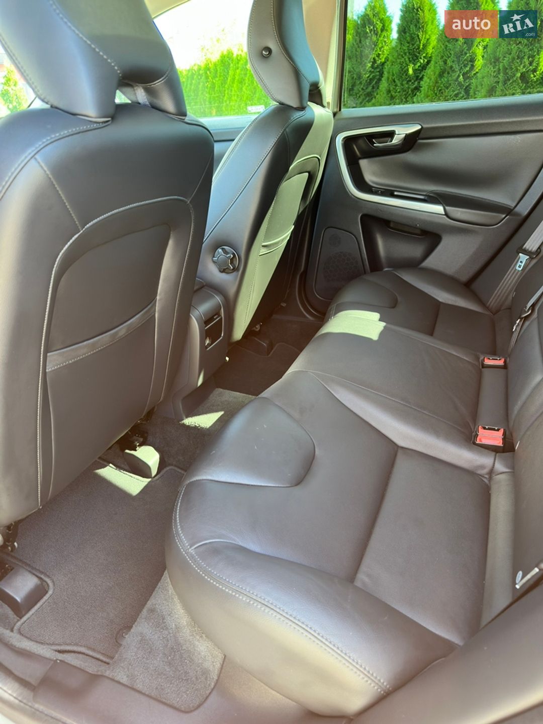 Volvo XC60 2014 VIN YV440MDCXF2620474 фото оголошення 18 з 21