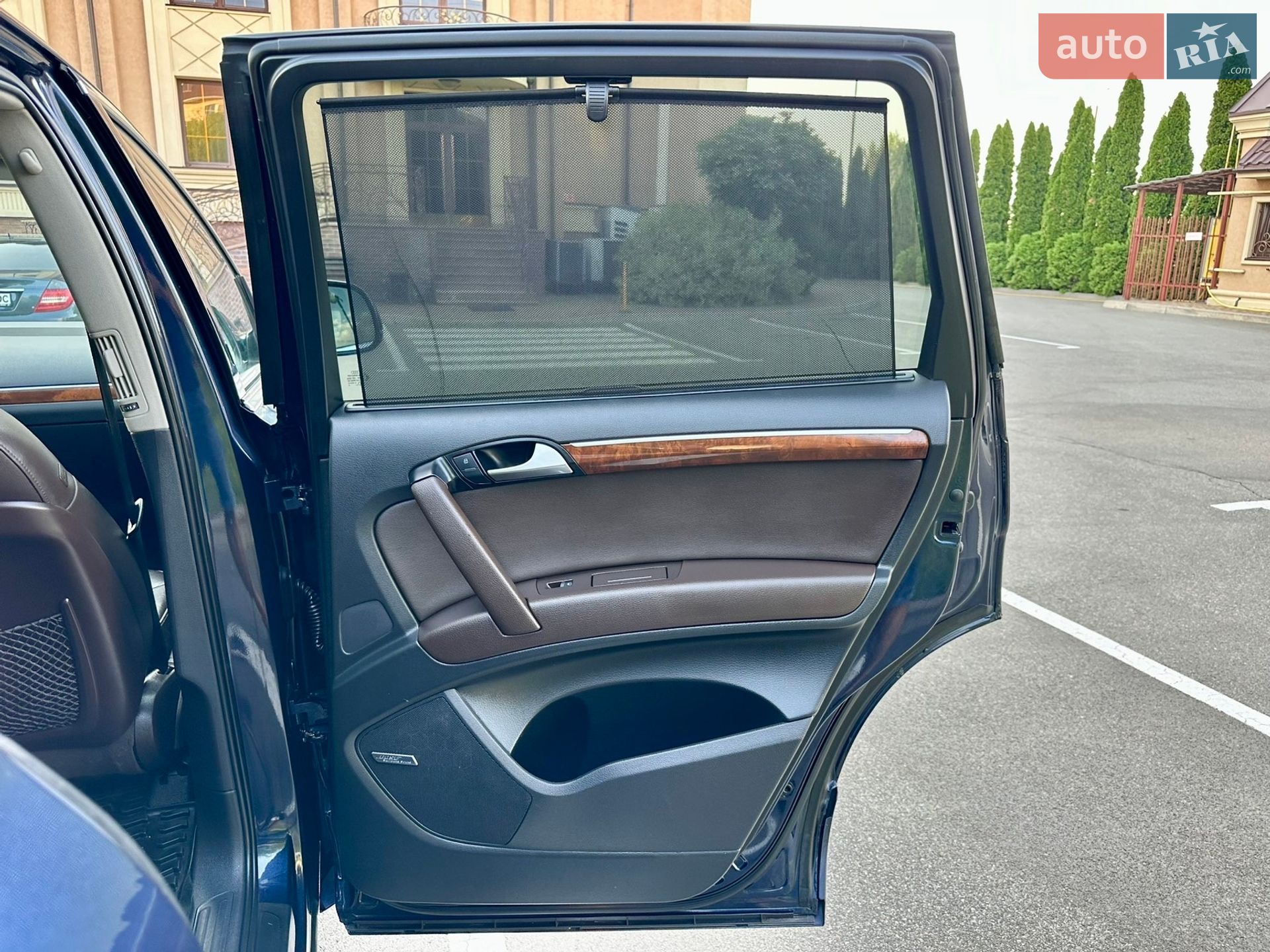 Audi Q7 2013 VIN WA1LMAFE1ED012422 фото оголошення 12 з 34