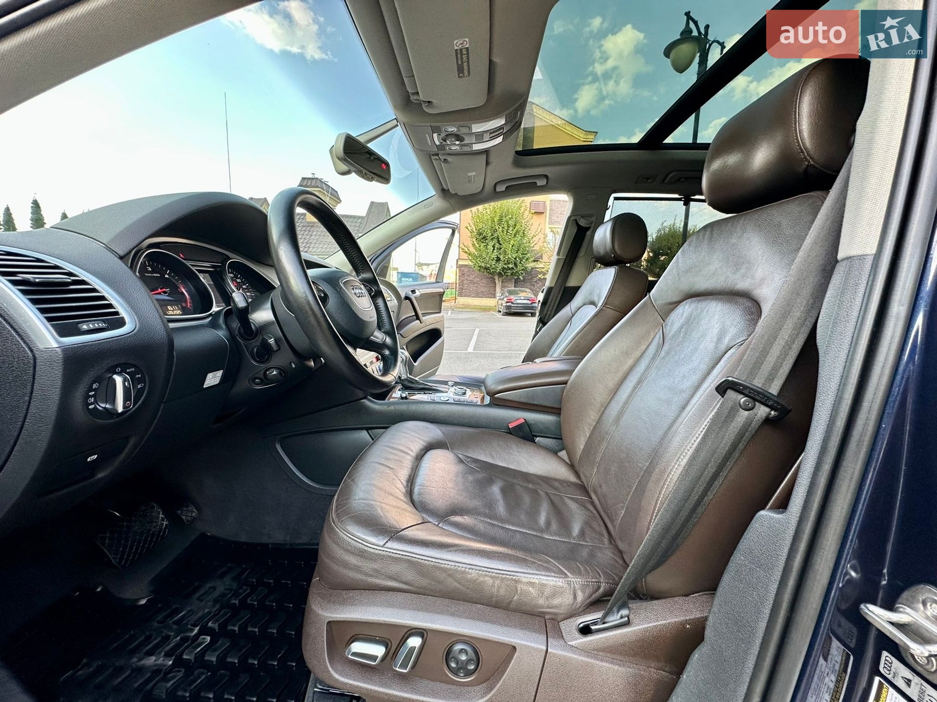 Audi Q7 2013 VIN WA1LMAFE1ED012422 фото оголошення 15 з 34