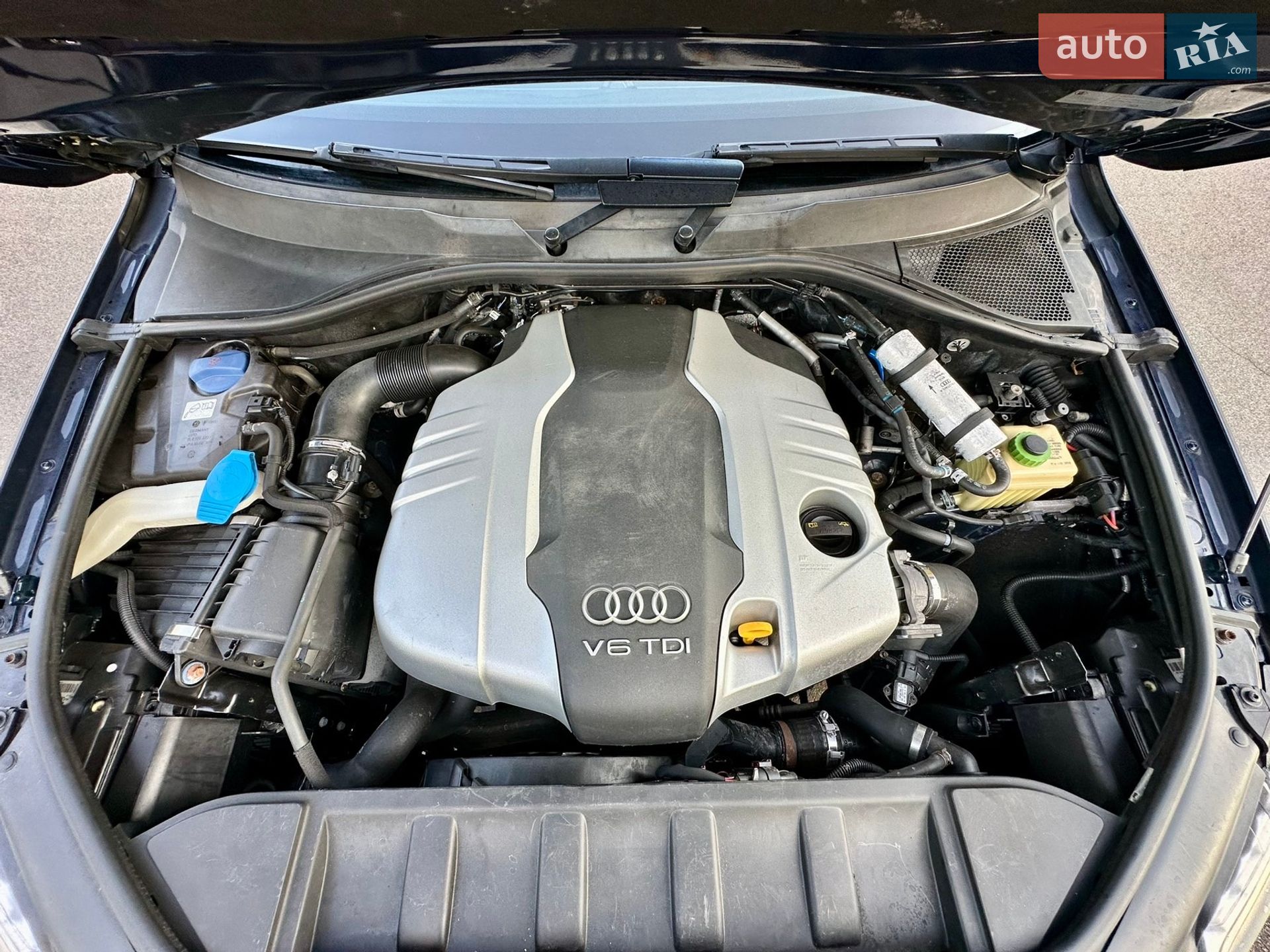 Audi Q7 2013 VIN WA1LMAFE1ED012422 фото оголошення 27 з 34