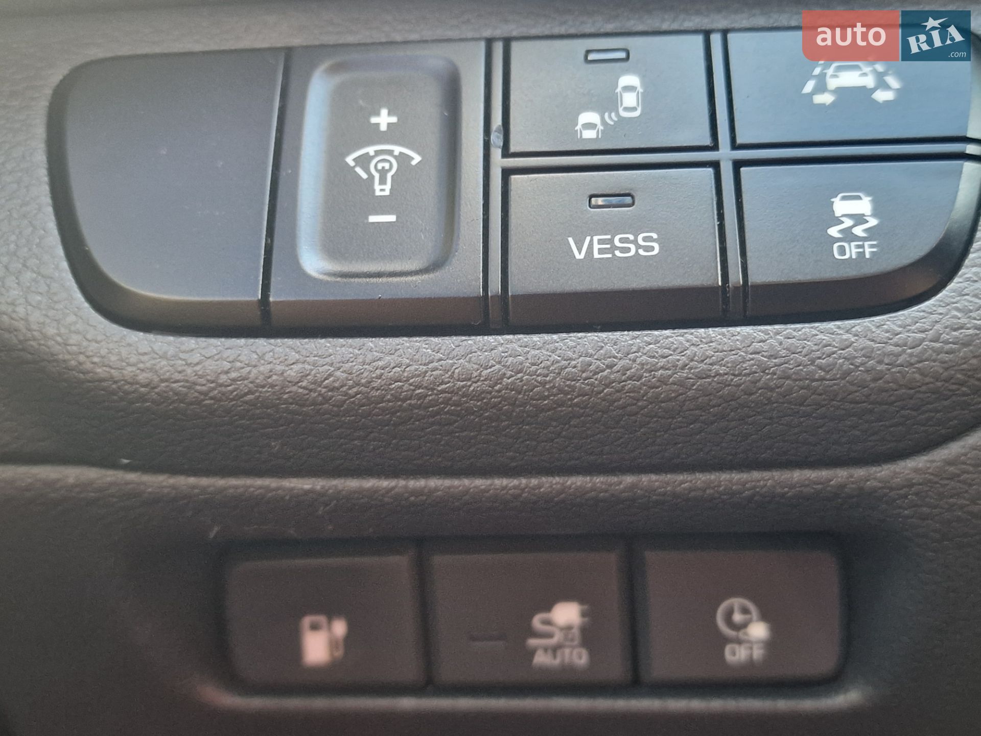 Hyundai Ioniq 2017 VIN KMHC851HFHU011955 фото оголошення 14 з 30
