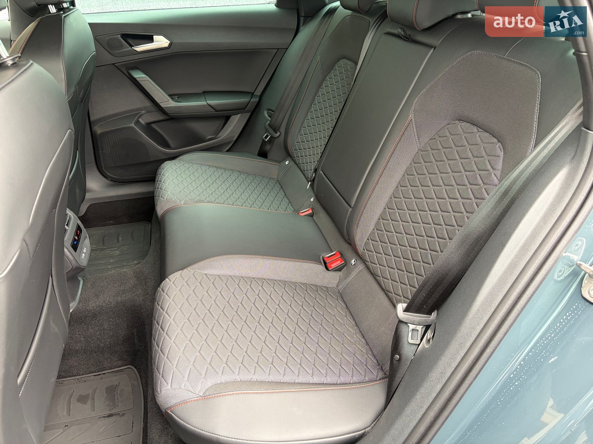 SEAT Leon Sportstourer 2025 VIN VSSZZZKL5SR090817 фото оголошення 4 з 17