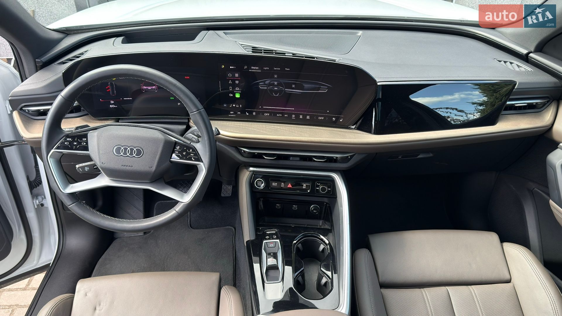 Audi Q5 2025 VIN WA12AAGU7S2023944 фото оголошення 50 з 105