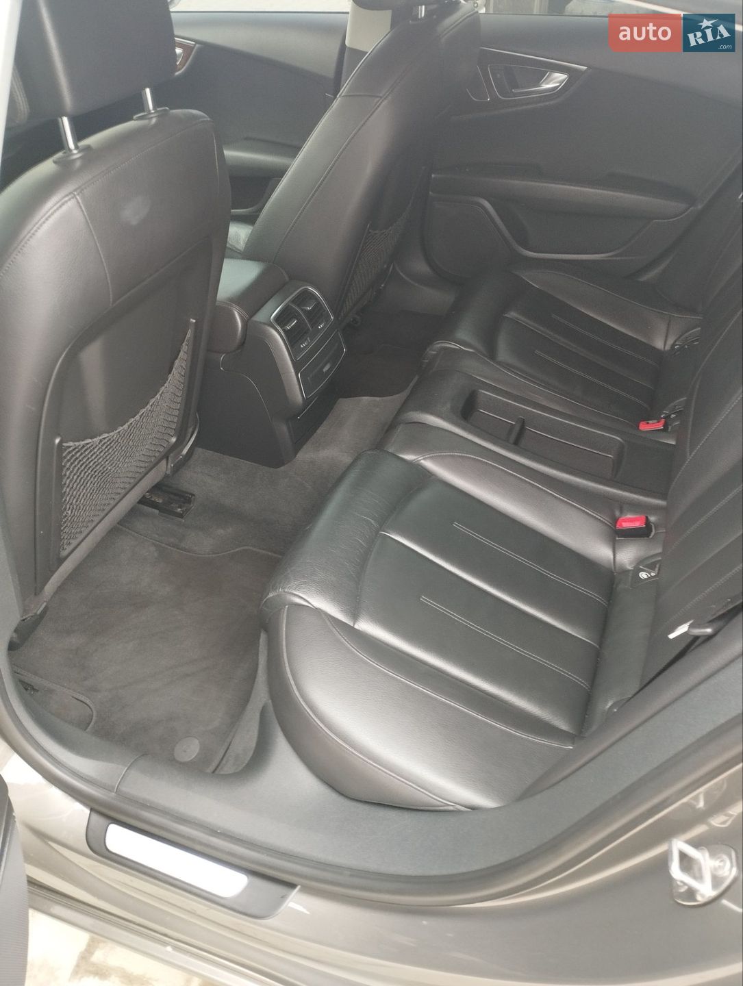 Audi A7 Sportback 2011 VIN WAUSGAFC8CN004197 фото оголошення 2 з 7