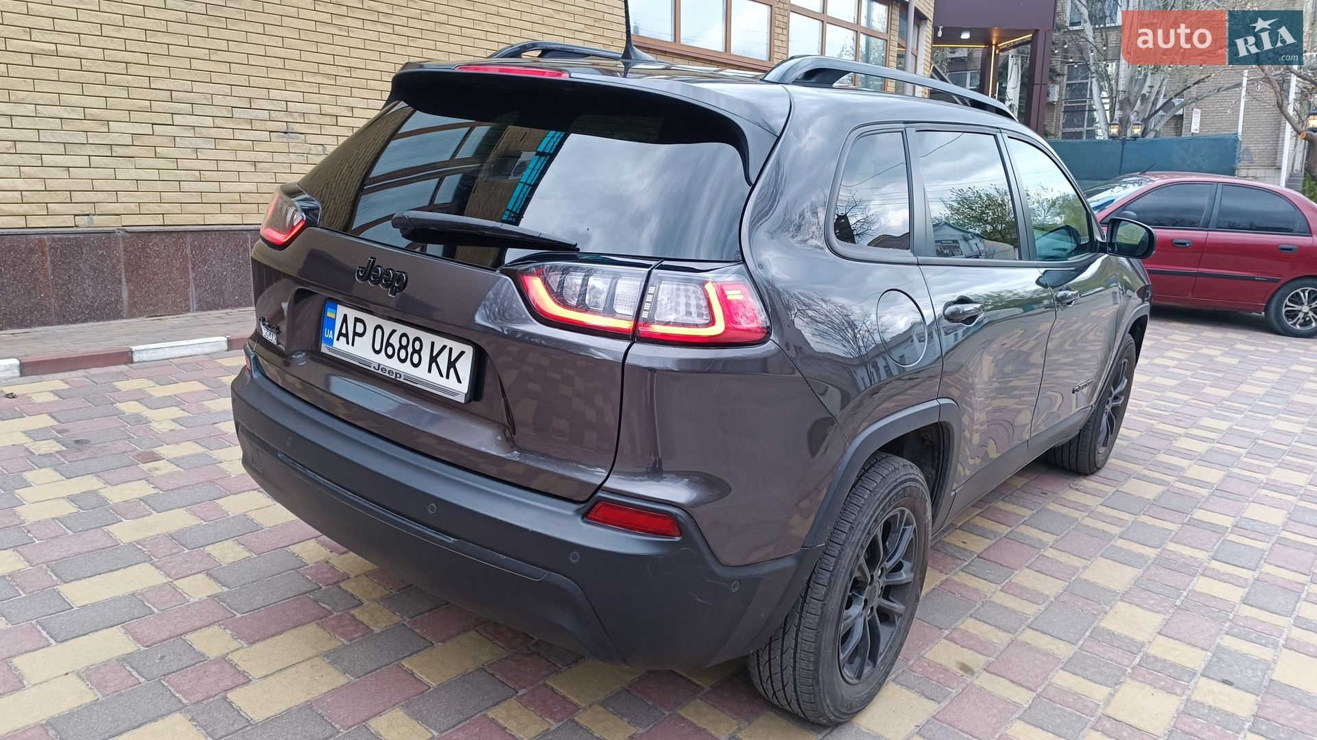 Jeep Cherokee 2022 VIN 1C4PJMMB4PD103987 фото оголошення 5 з 47