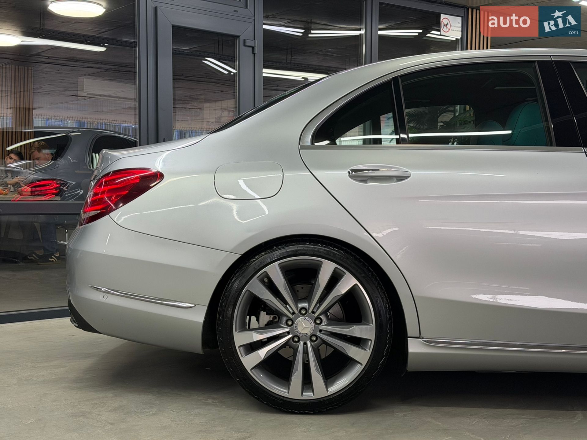 Mercedes-Benz C-Class 2015 VIN WDDWF0EB8FF180228 фото оголошення 18 з 29