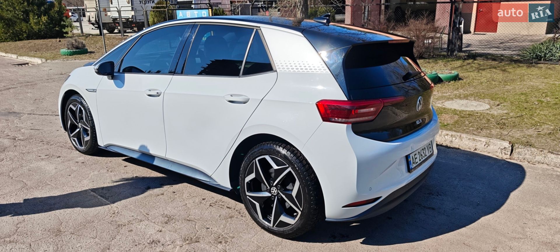 Volkswagen ID.3 2020 VIN WVWZZZE1ZMP010578 фото оголошення 3 з 12