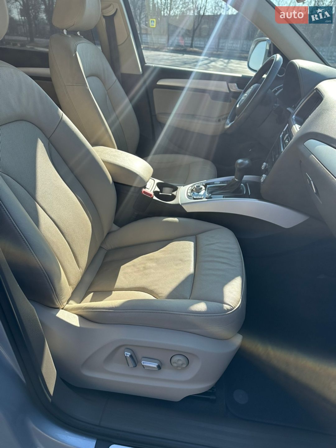 Audi Q5 2015 VIN WA1VMBFP1FA111714 фото оголошення 33 з 48