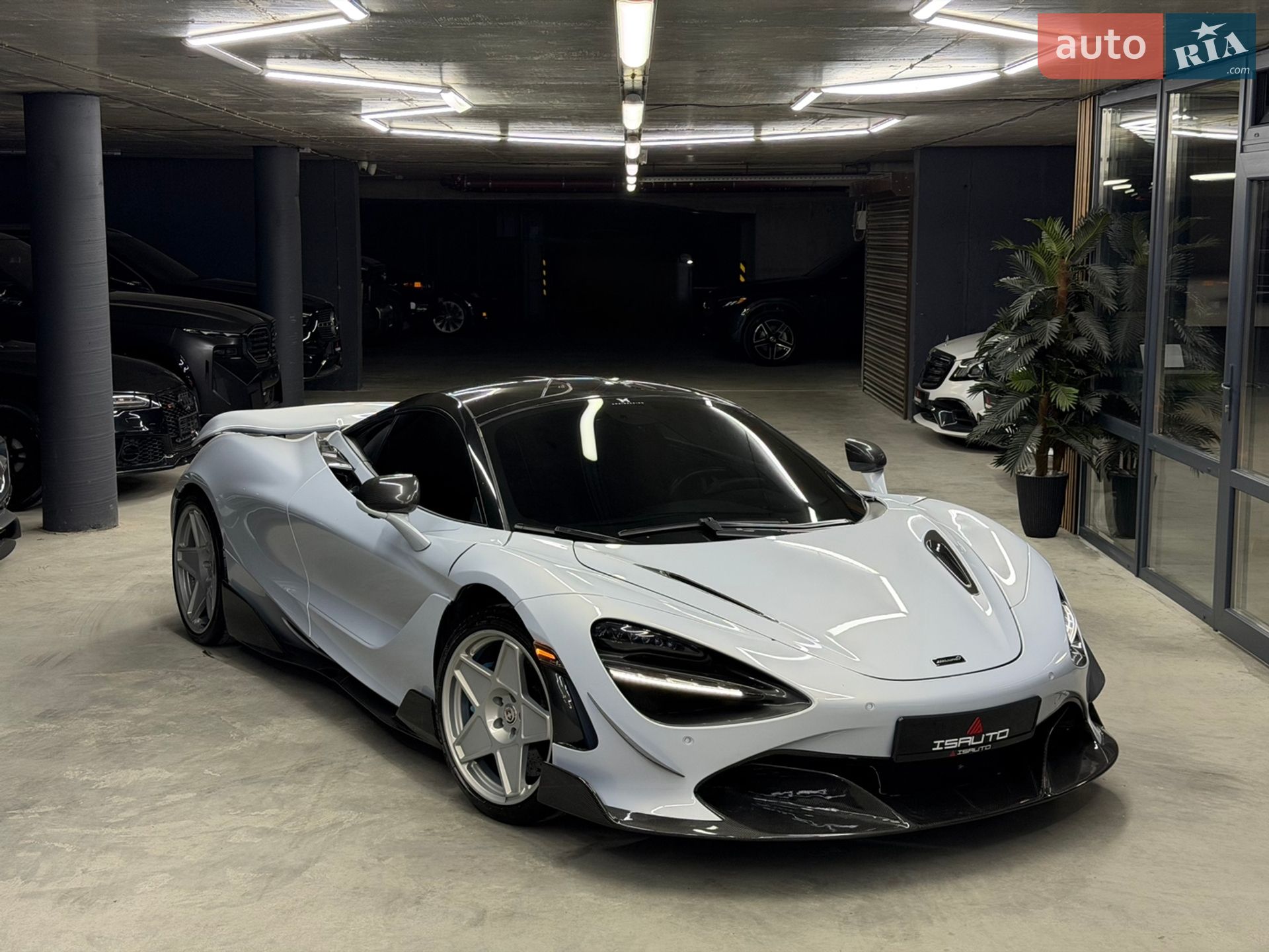 McLaren 720S 2018 VIN SBM14DCAXKW003449 фото оголошення 3 з 28