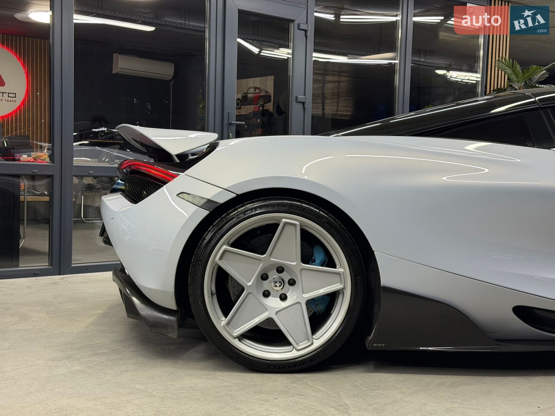 McLaren 720S 2018 VIN SBM14DCAXKW003449 фото оголошення 24 з 28