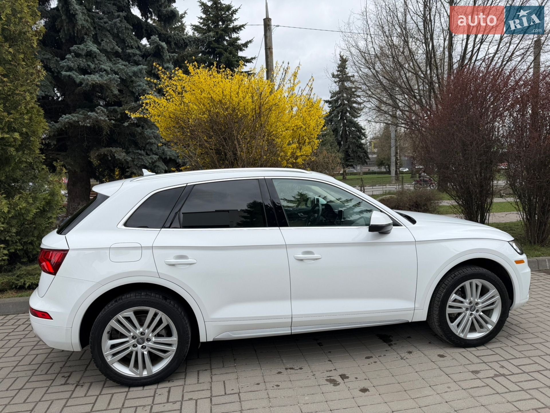 Audi Q5 2017 VIN WA1BNAFY5J2011170 фото оголошення 5 з 43