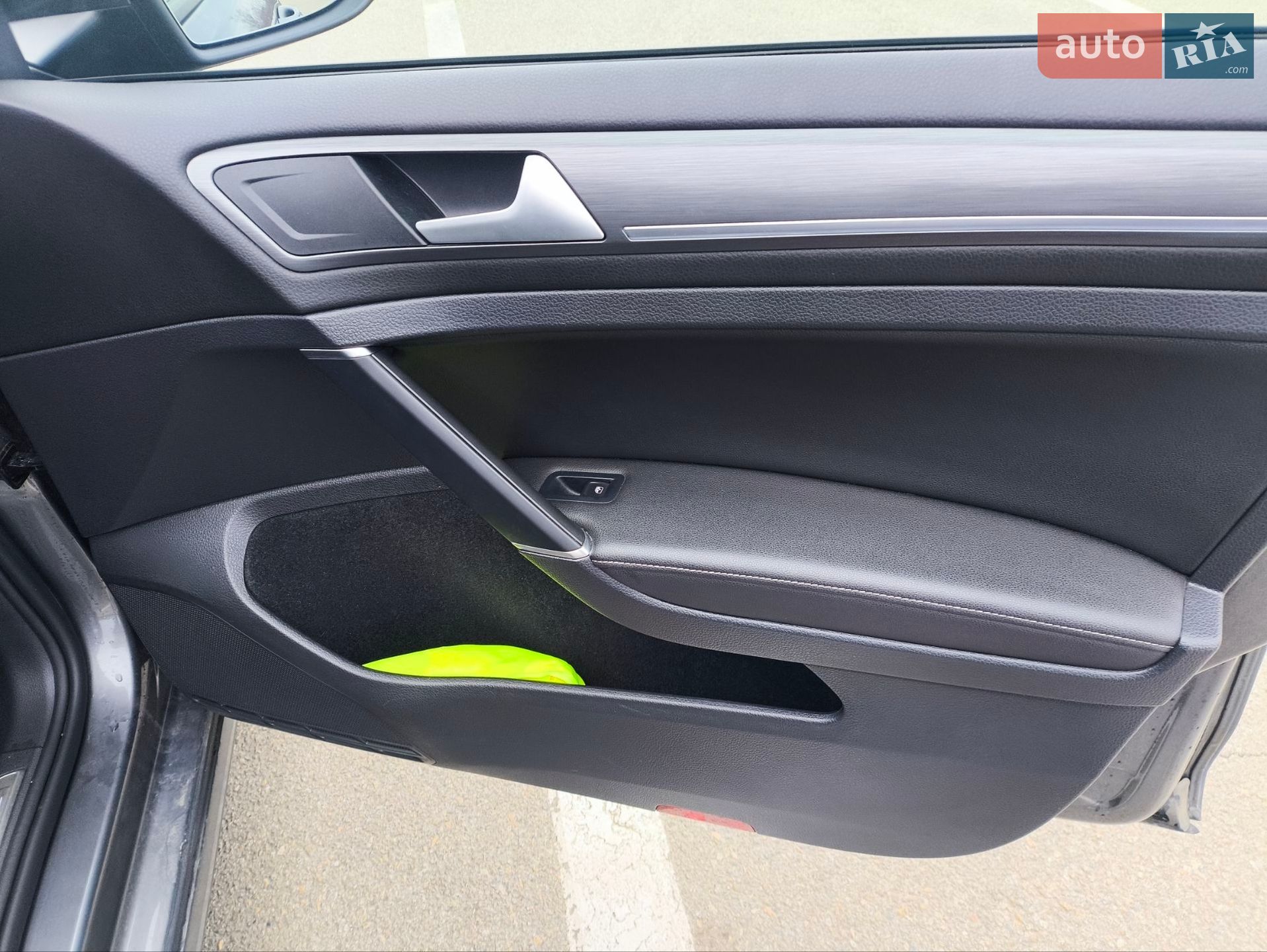 Volkswagen e-Golf 2018 VIN WVWZZZAUZK8901111 фото оголошення 27 з 47