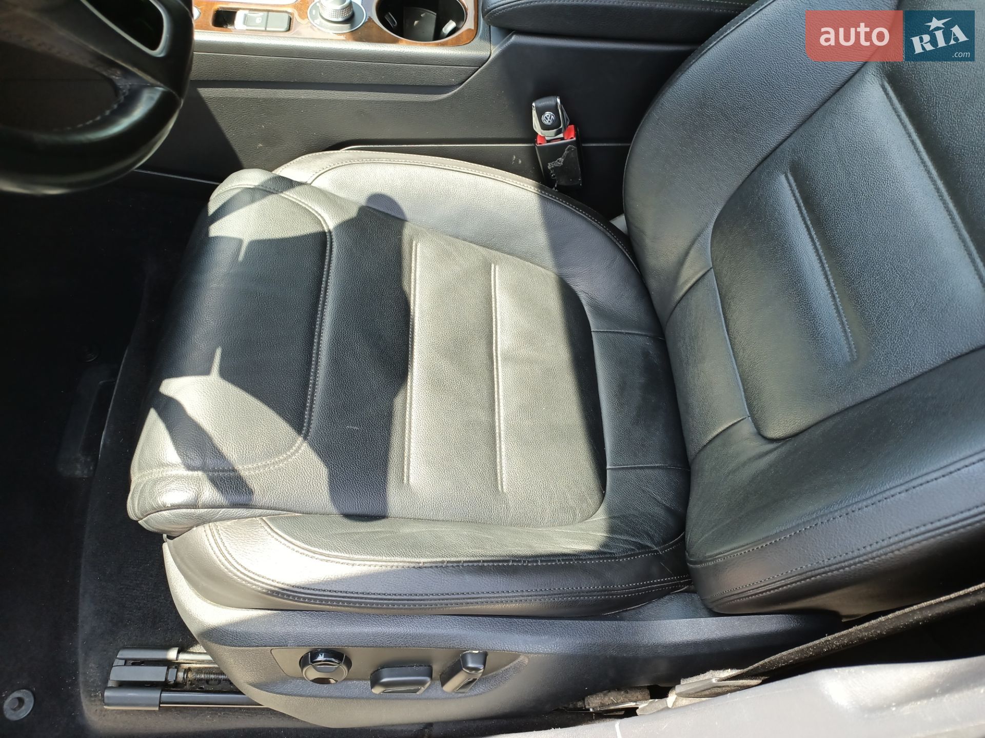 Volkswagen Touareg 2015 VIN WVGEF9BP0FD006669 фото оголошення 10 з 24