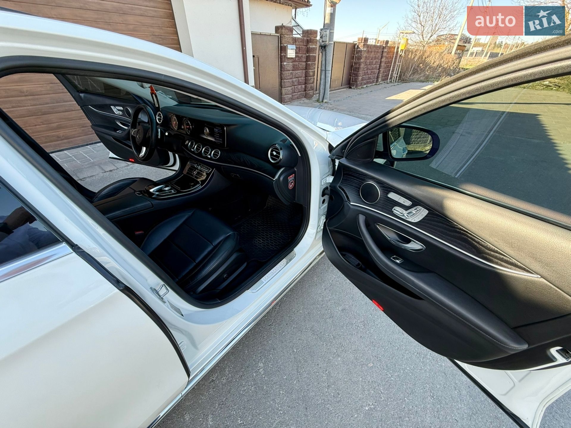 Mercedes-Benz E-Class 2016 VIN WDDZF0FBXHA187662 фото оголошення 32 з 49