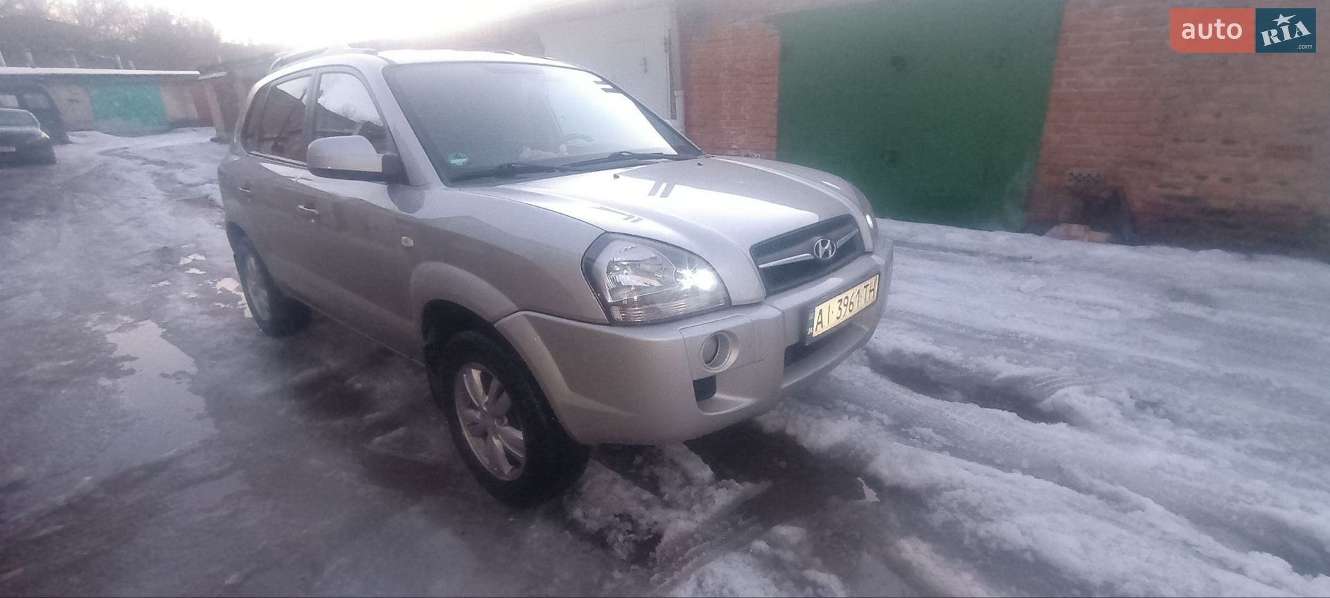 Hyundai Tucson 2008 VIN KMHJN81BP9U045609 фото оголошення 9 з 27