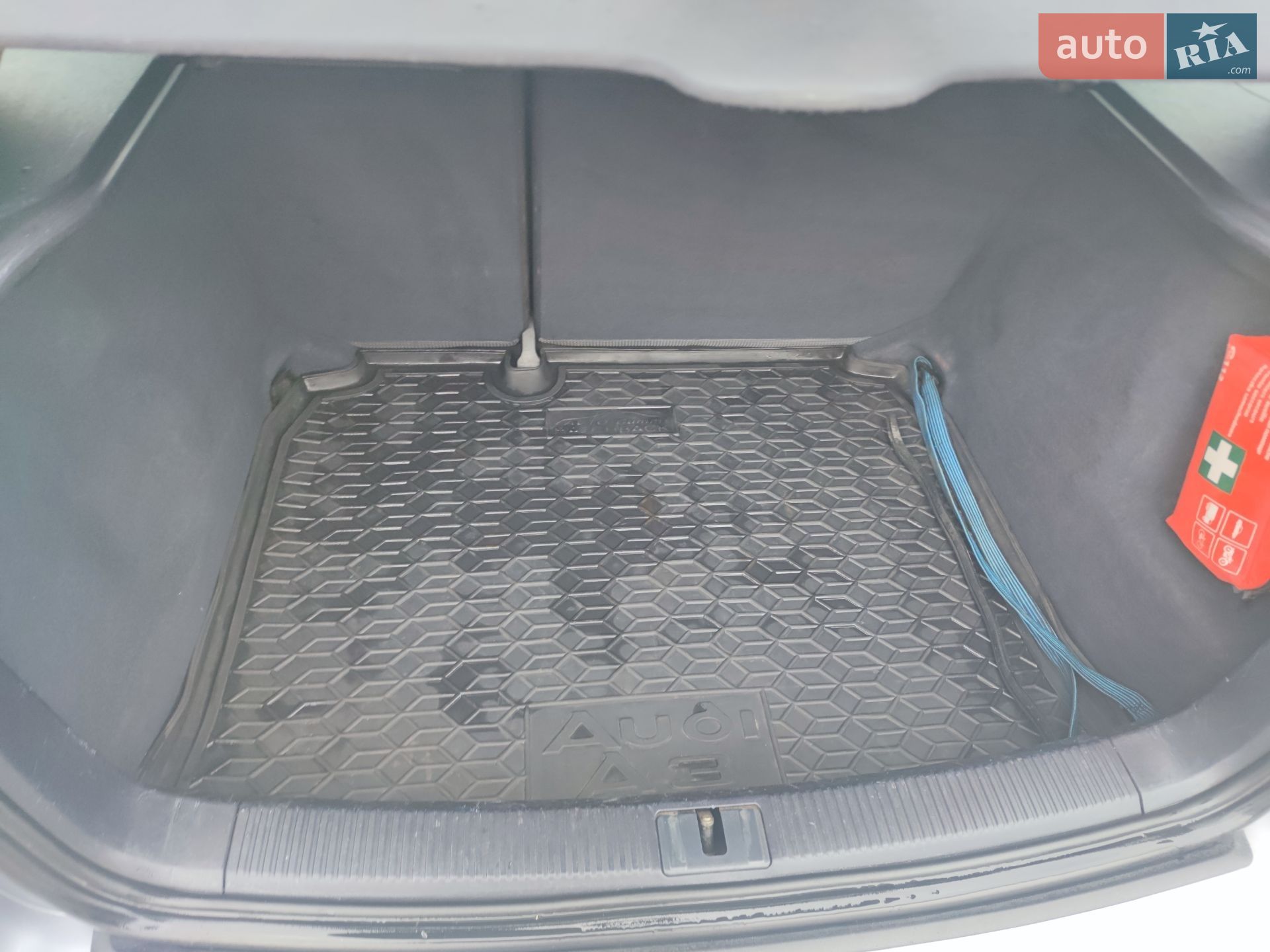 Audi A3 Sportback 2004 VIN WAUZZZ8PX5A023397 фото оголошення 4 з 11