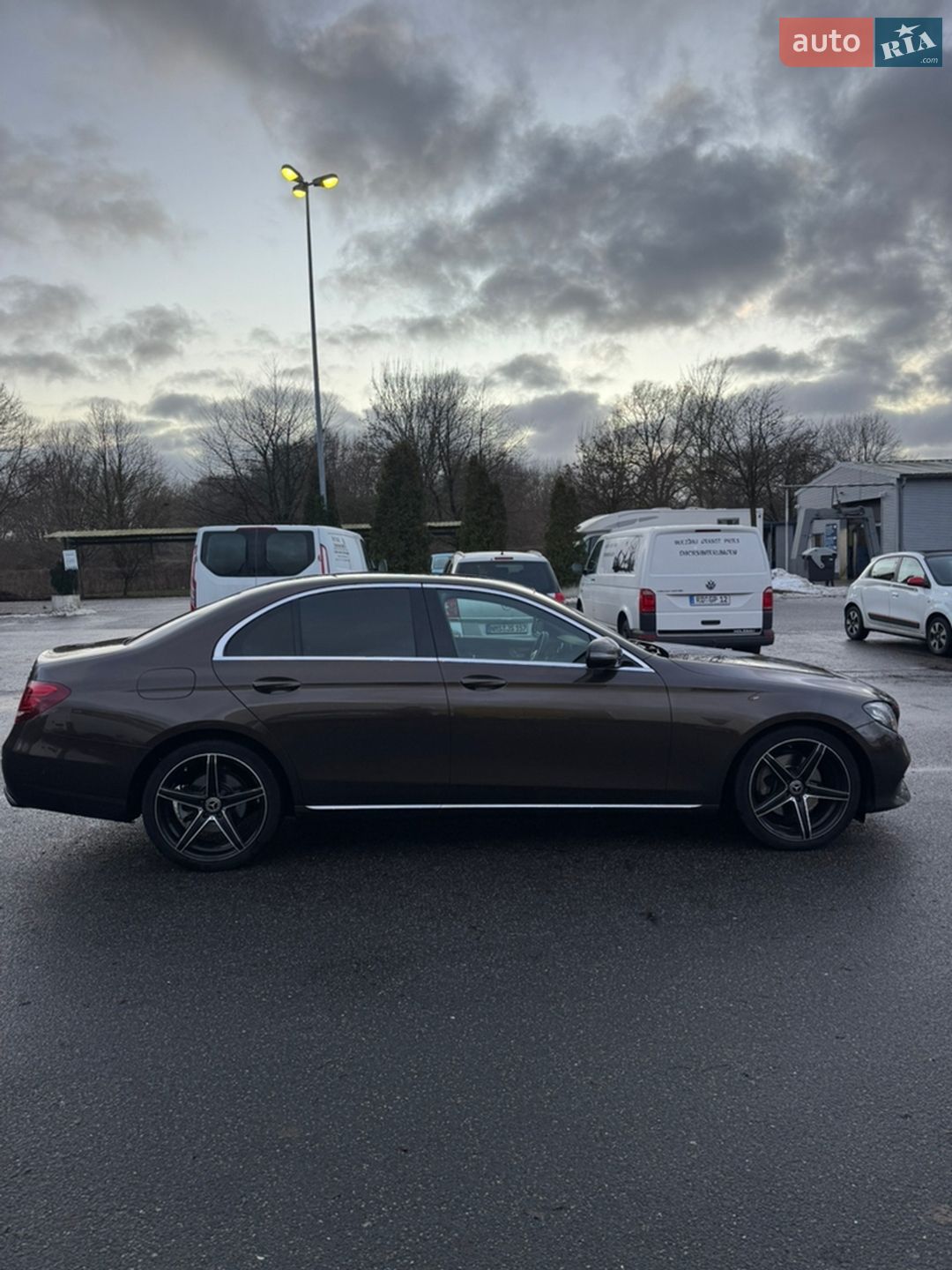 Mercedes-Benz E-Class 2017 VIN WDD2130051A276990 фото оголошення 8 з 49