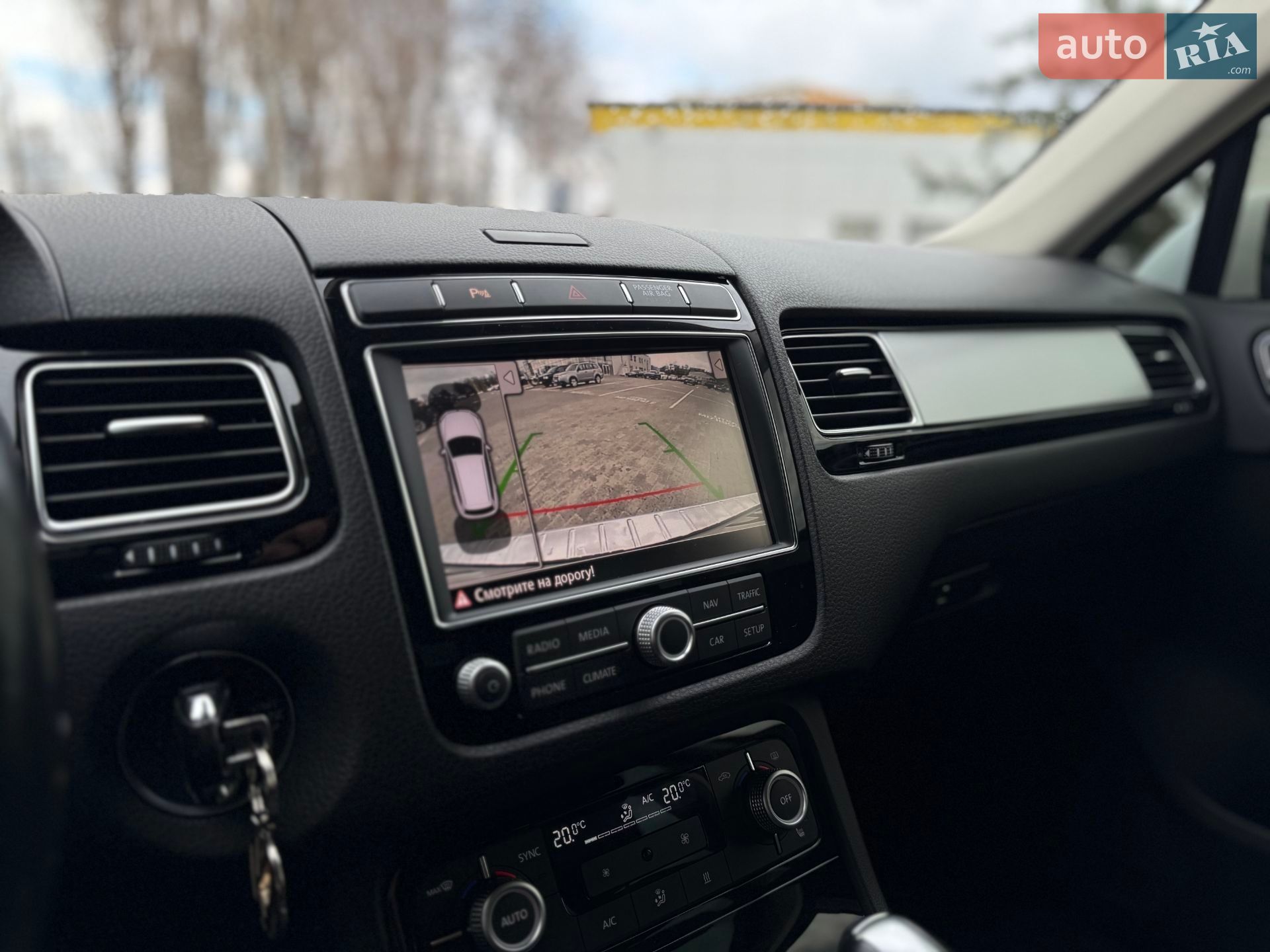 Volkswagen Touareg 2016 VIN WVGZZZ7PZHD004334 фото оголошення 13 з 37