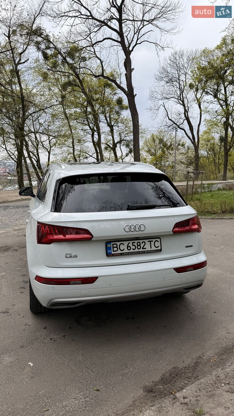 Audi Q5 2019 VIN WA1BNAFY1L2020385 фото оголошення 5 з 22