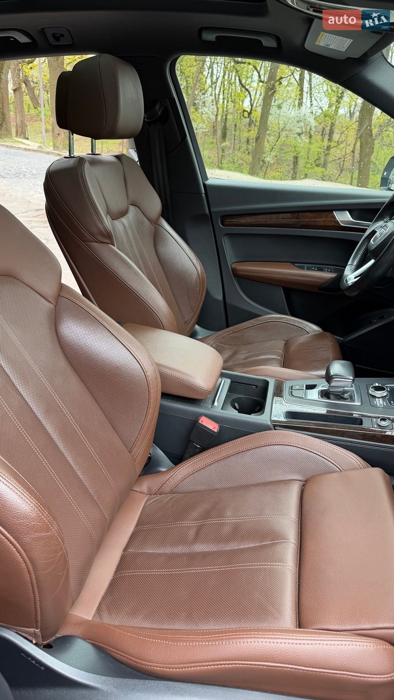 Audi Q5 2019 VIN WA1BNAFY1L2020385 фото оголошення 14 з 22