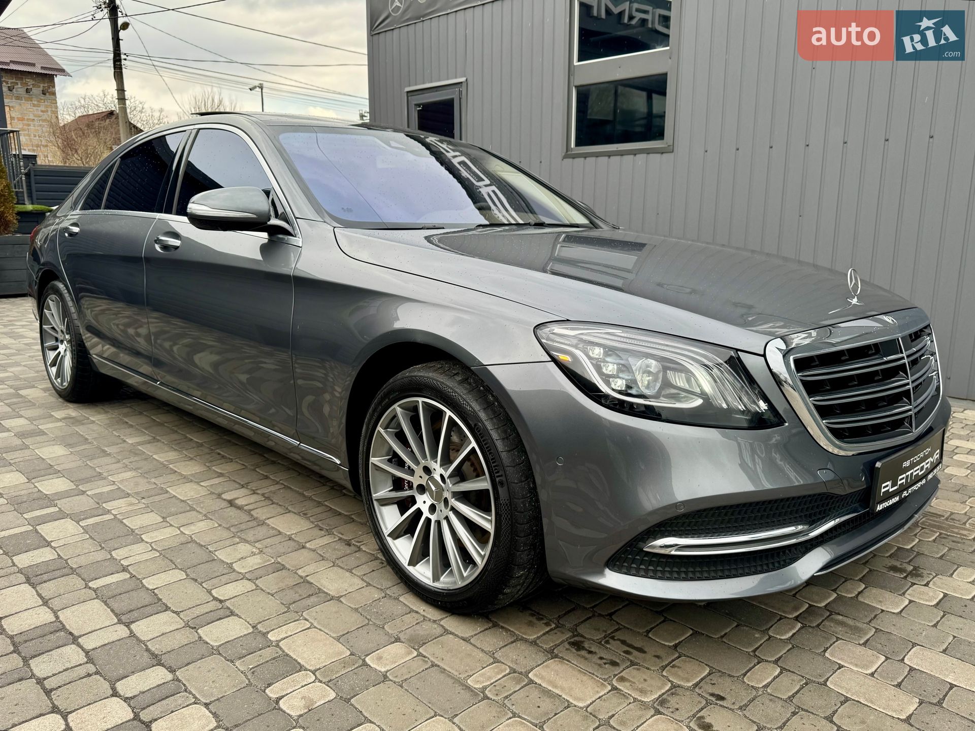 Mercedes-Benz S-Class 2017 VIN WDDUG6GB7JA345549 фото оголошення 12 з 102