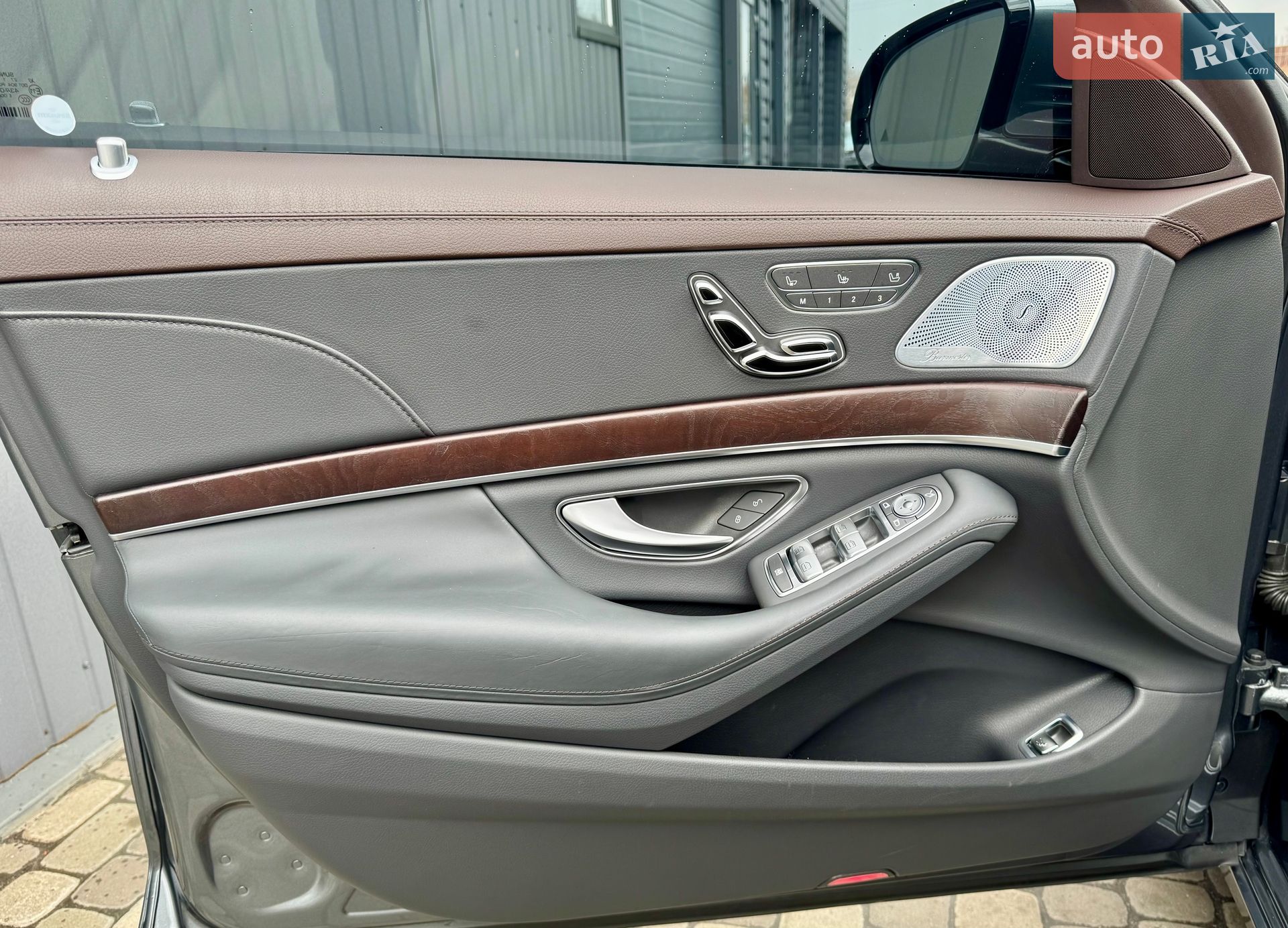 Mercedes-Benz S-Class 2017 VIN WDDUG6GB7JA345549 фото оголошення 15 з 102
