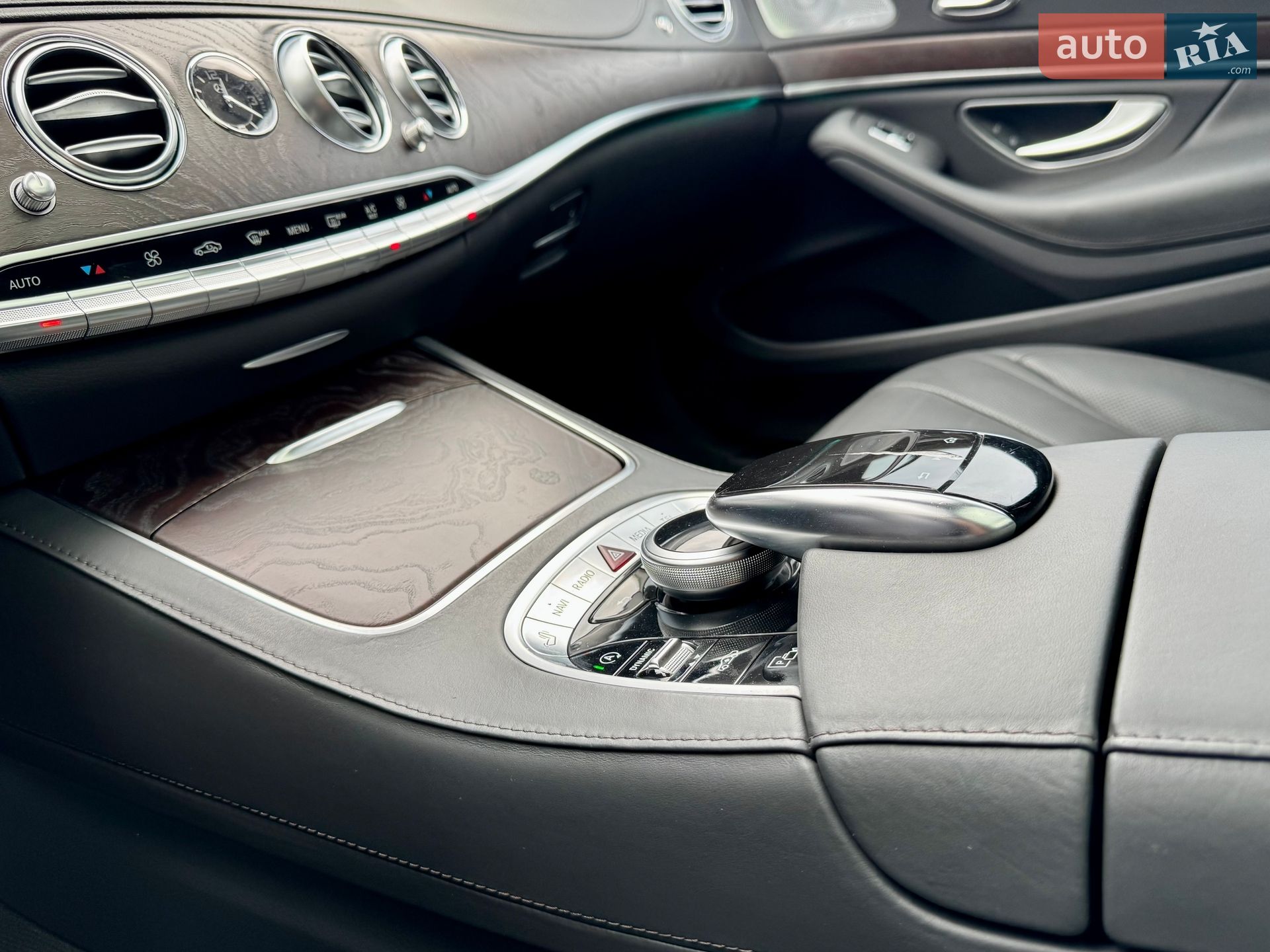Mercedes-Benz S-Class 2017 VIN WDDUG6GB7JA345549 фото оголошення 19 з 102
