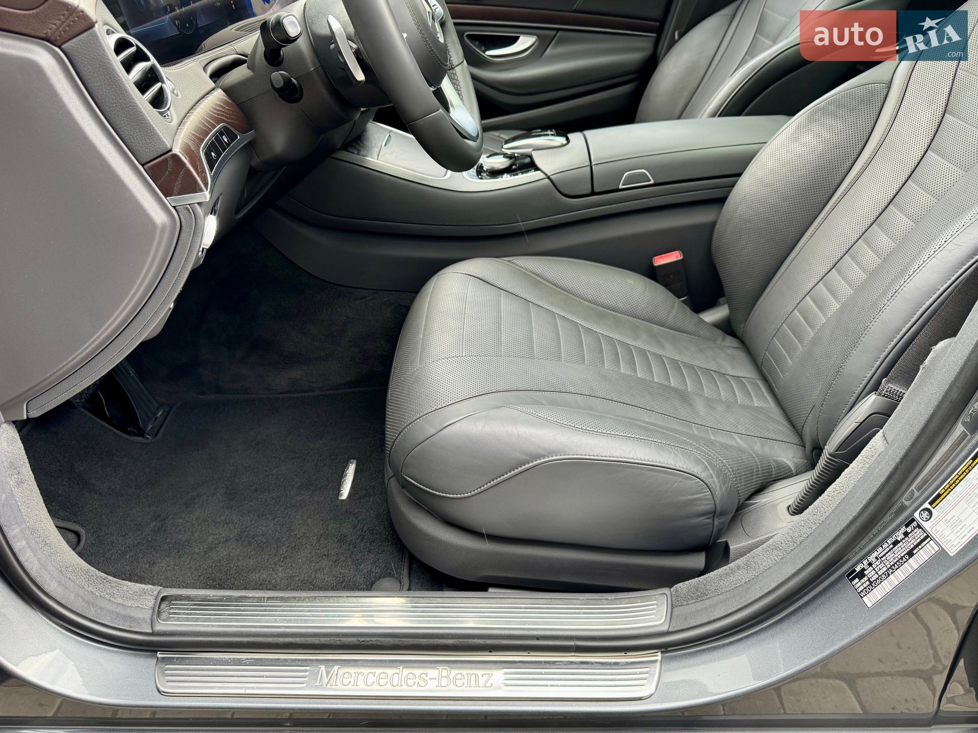 Mercedes-Benz S-Class 2017 VIN WDDUG6GB7JA345549 фото оголошення 20 з 102