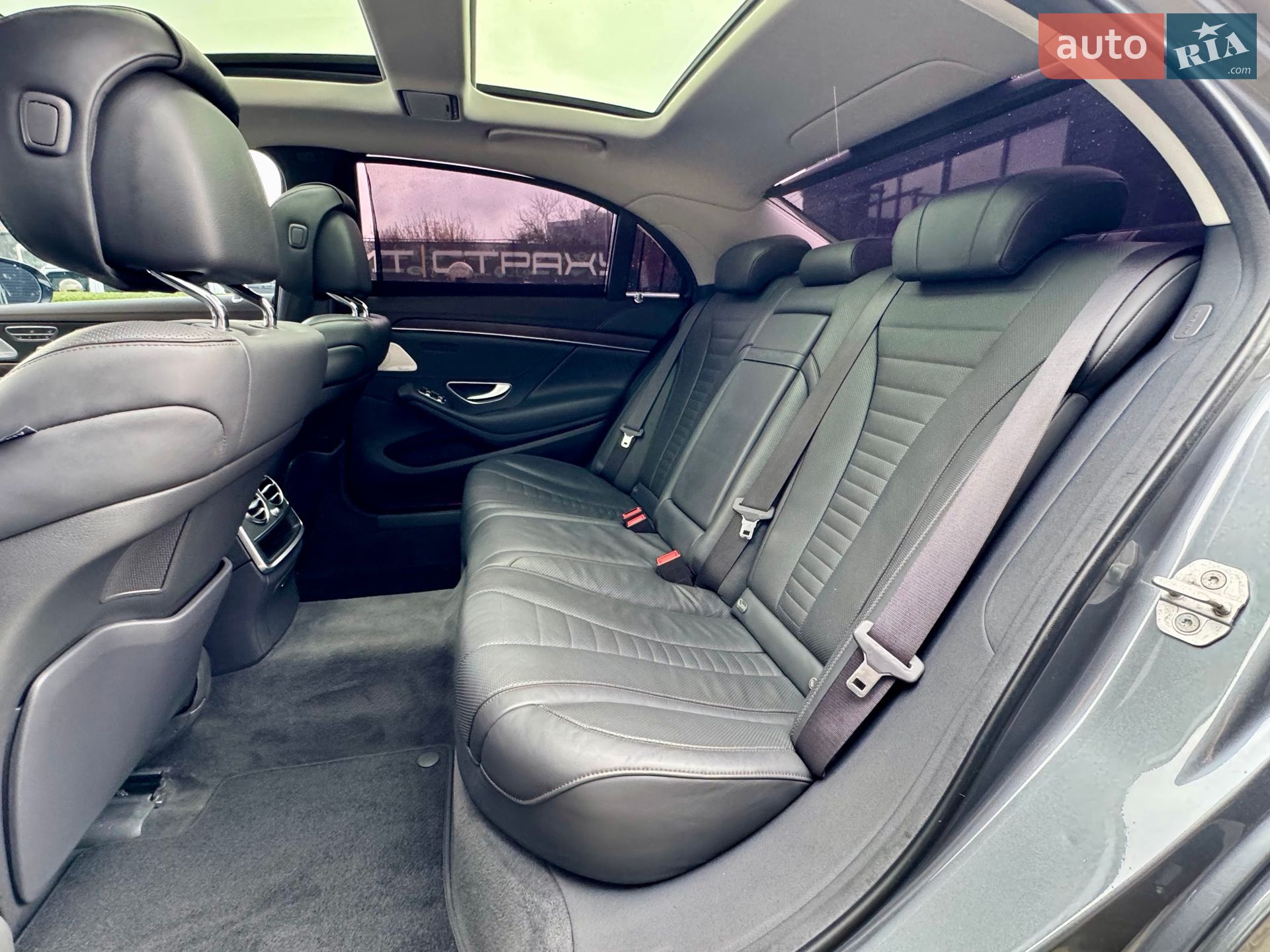 Mercedes-Benz S-Class 2017 VIN WDDUG6GB7JA345549 фото оголошення 29 з 102
