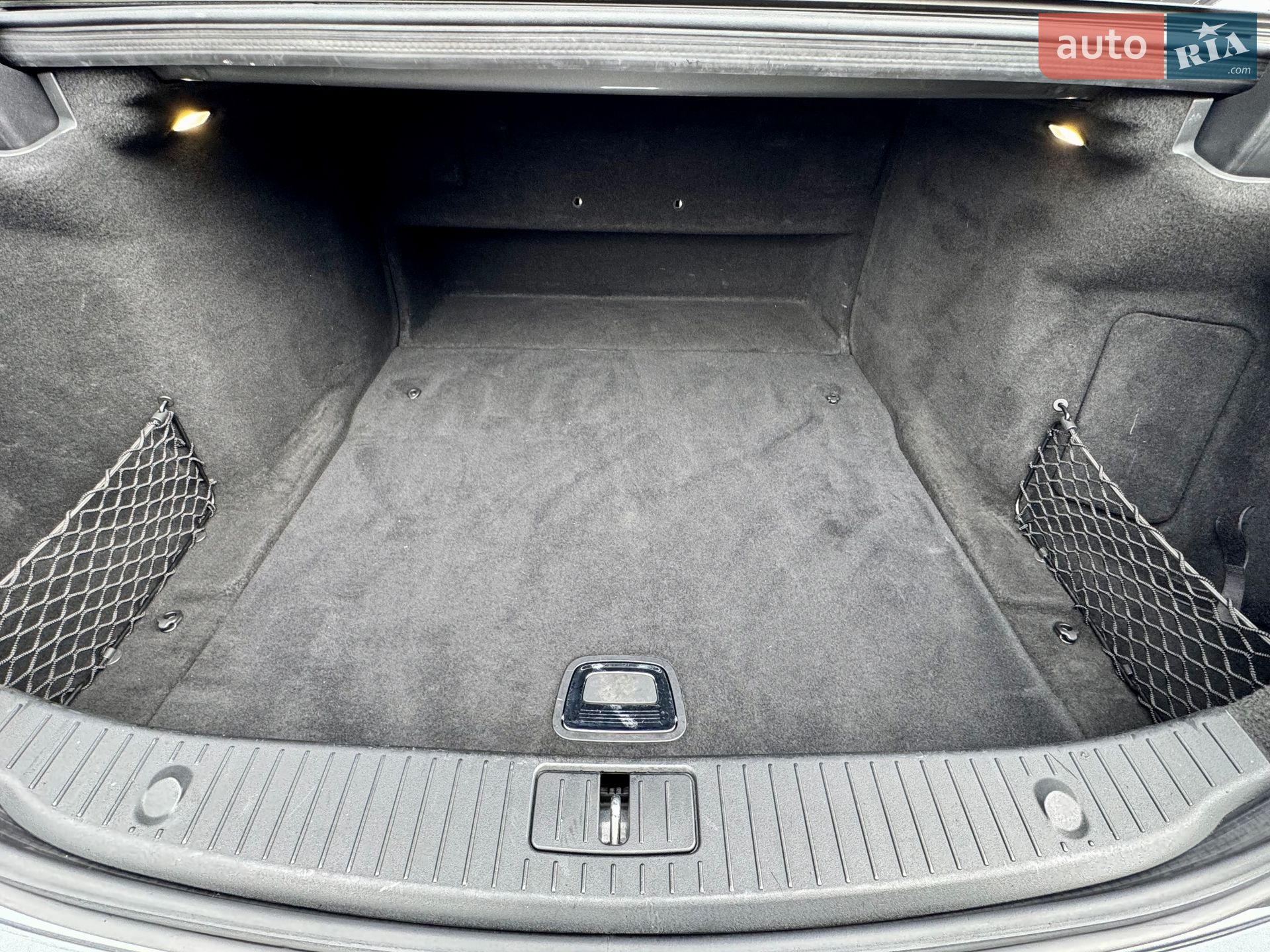 Mercedes-Benz S-Class 2017 VIN WDDUG6GB7JA345549 фото оголошення 34 з 102