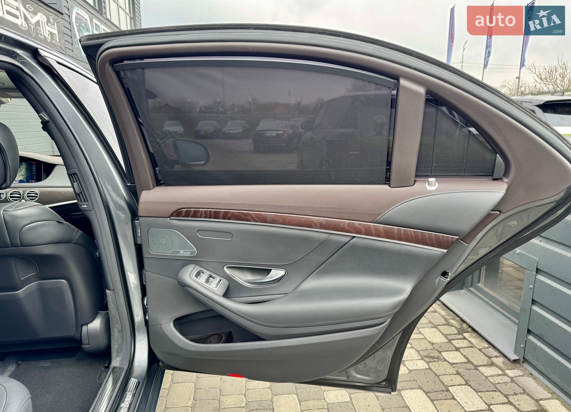 Mercedes-Benz S-Class 2017 VIN WDDUG6GB7JA345549 фото оголошення 38 з 102