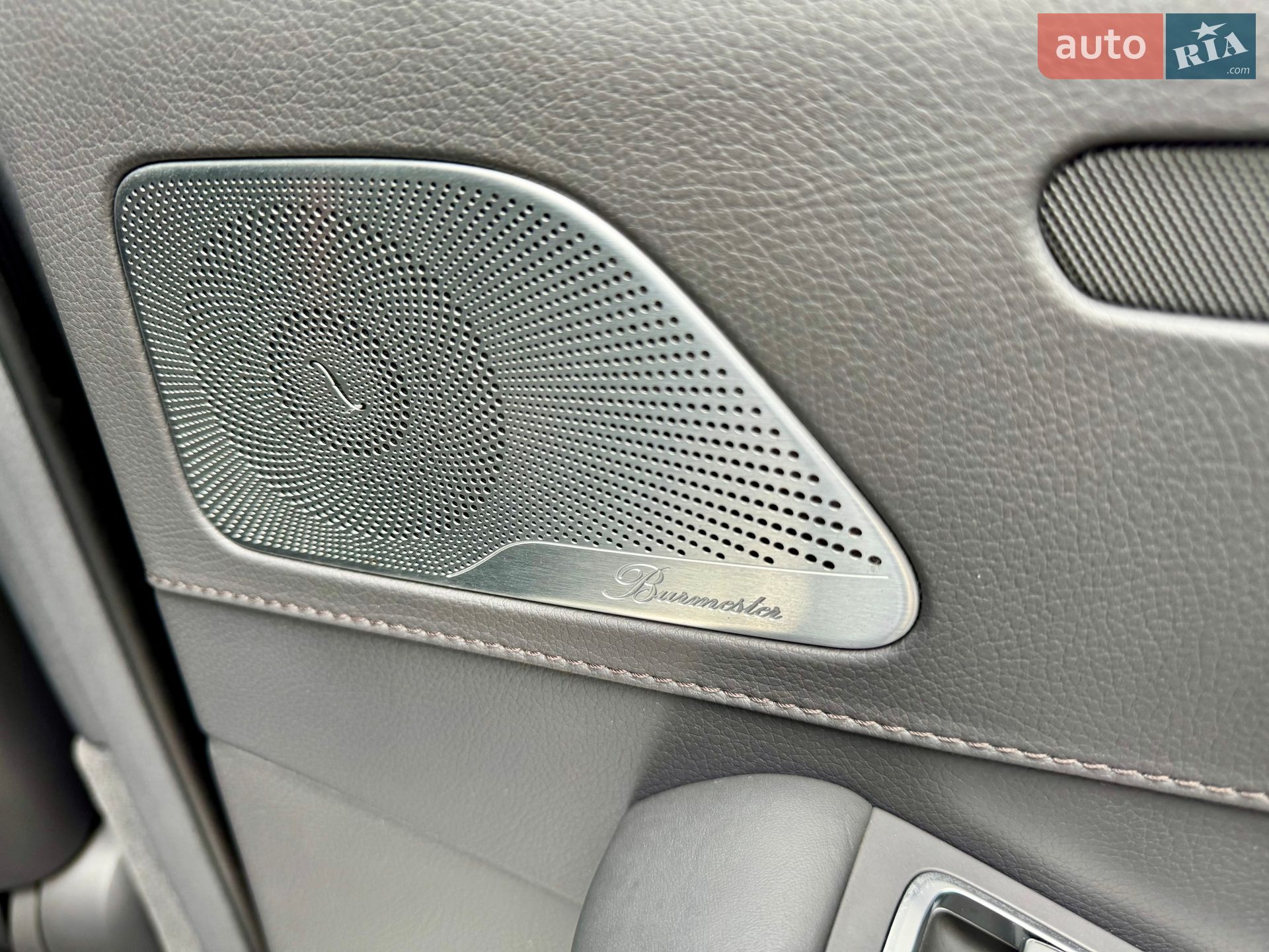 Mercedes-Benz S-Class 2017 VIN WDDUG6GB7JA345549 фото оголошення 41 з 102