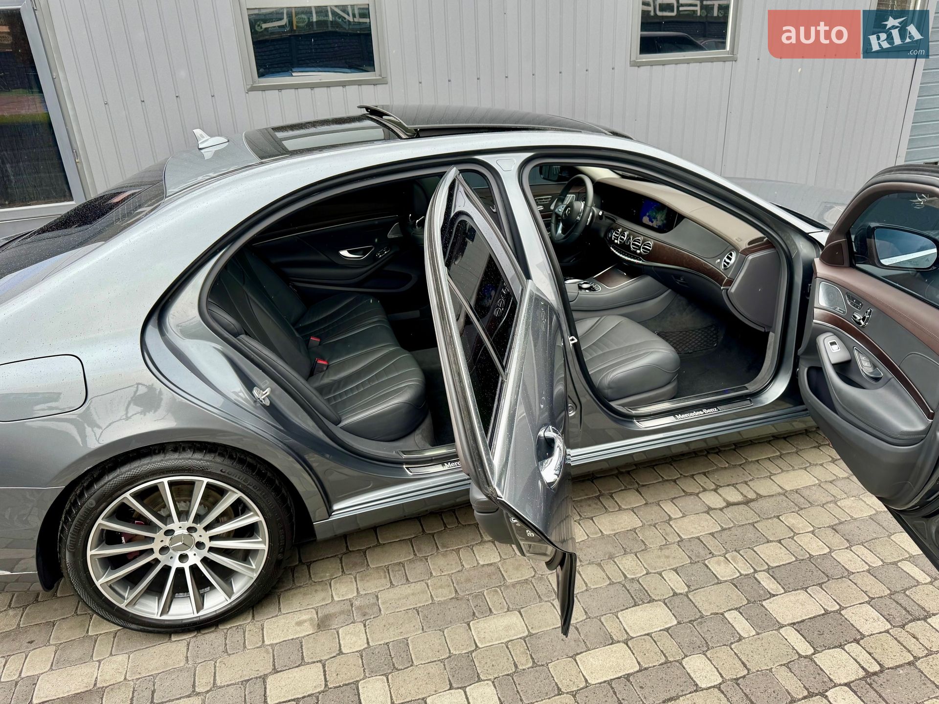 Mercedes-Benz S-Class 2017 VIN WDDUG6GB7JA345549 фото оголошення 88 з 102